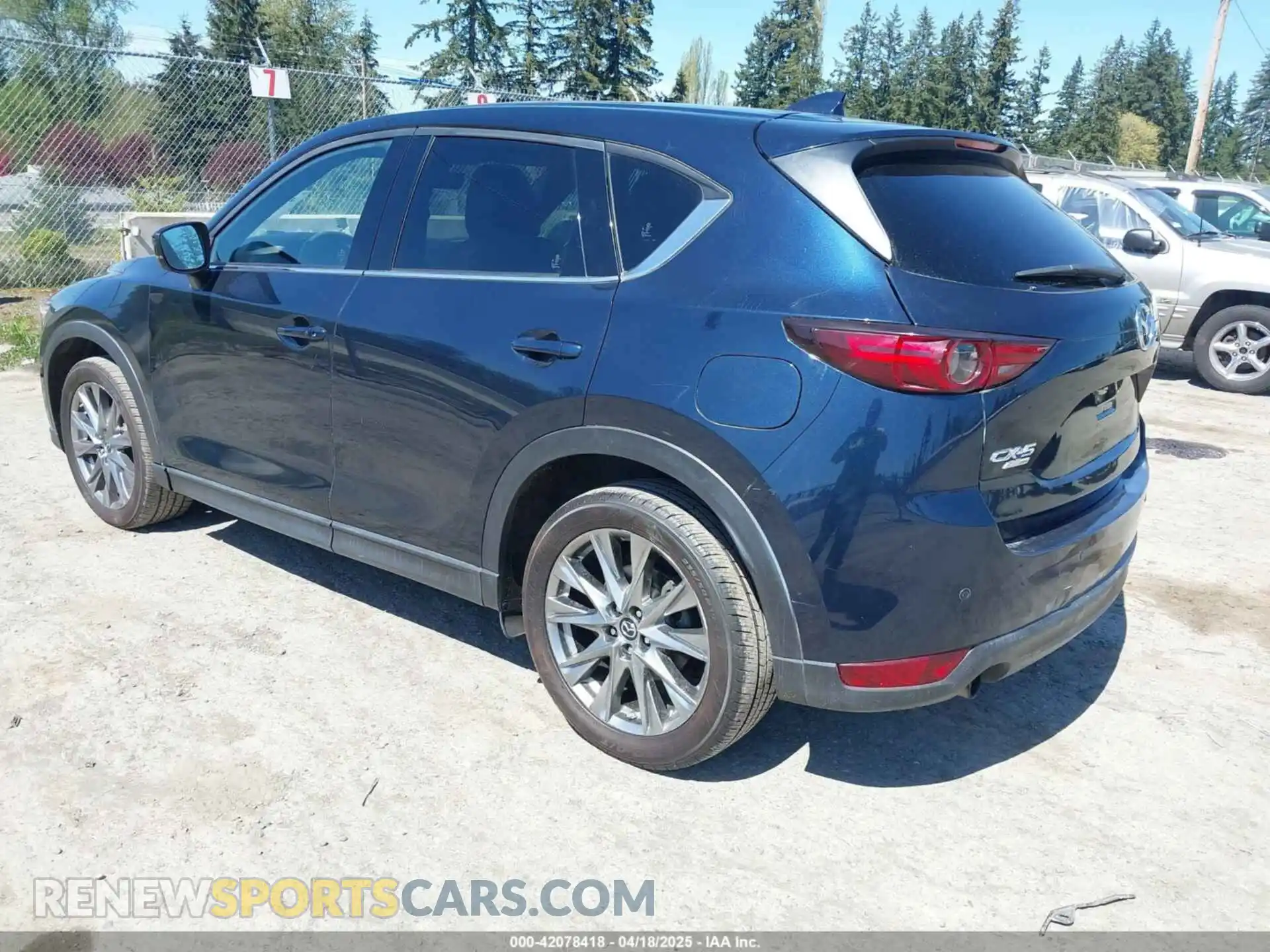 3 Photograph of a damaged car JM3KFBEY7K0589236 MAZDA CX-5 2019