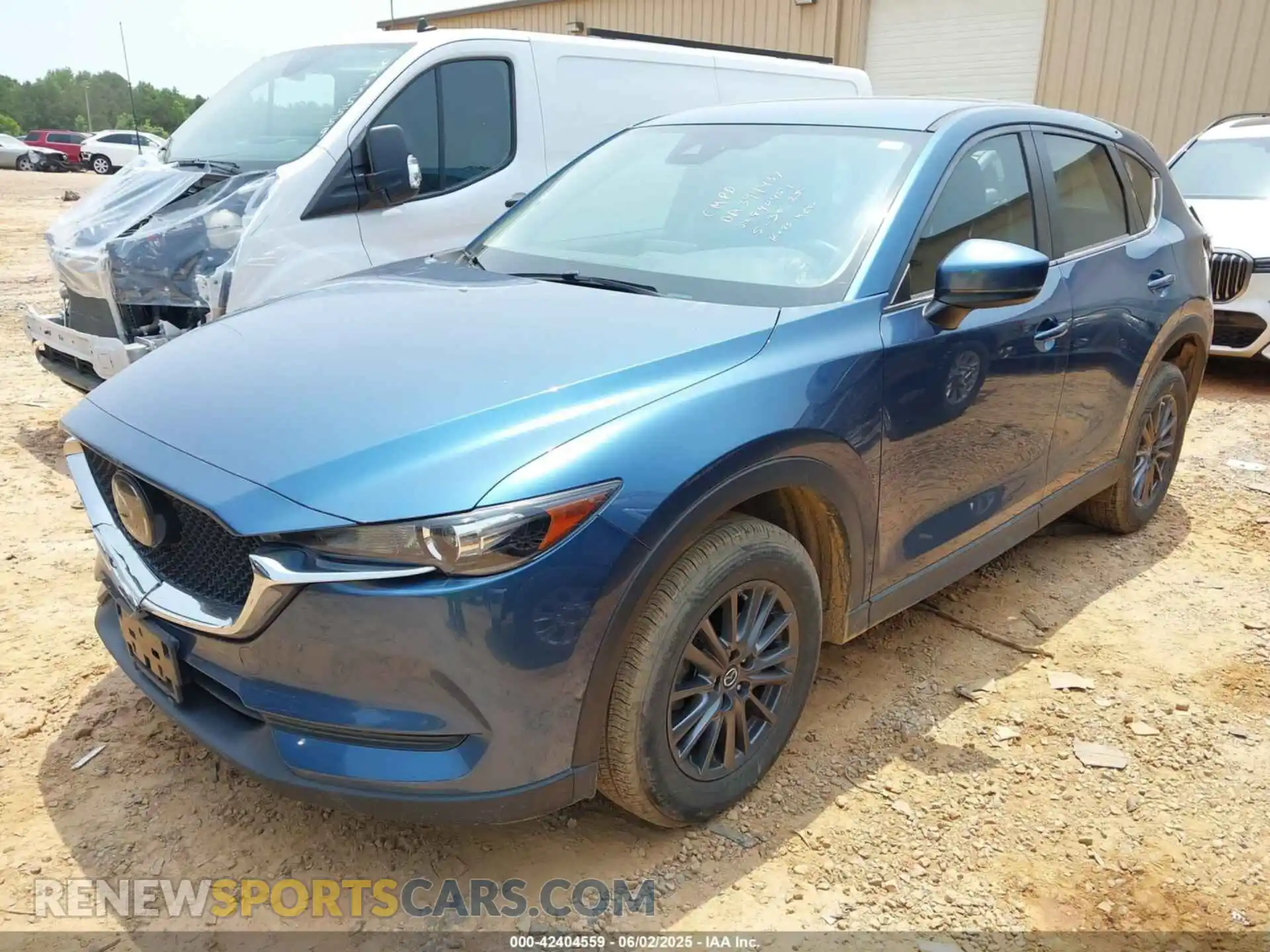 2 fotografías del automóvil dañado JM3KFABM0L0840451 MAZDA CX-5 2020