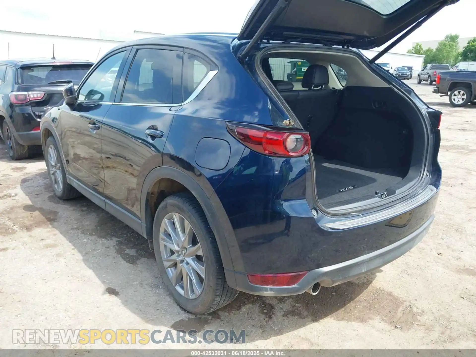 3 Photograph of a damaged car JM3KFADM3L1846459 MAZDA CX-5 2020