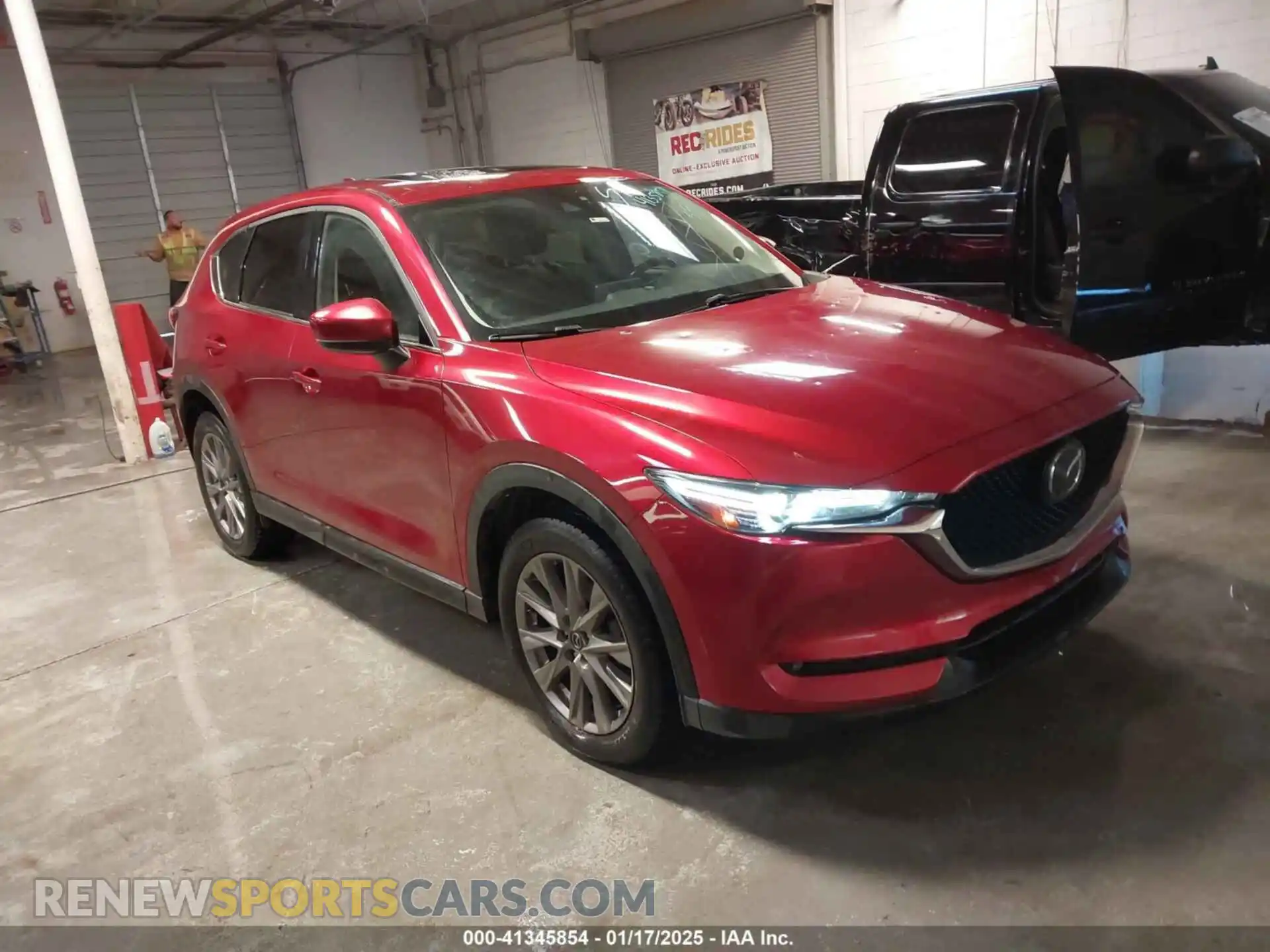 1 Photograph of a damaged car JM3KFBDM1L1809951 MAZDA CX-5 2020