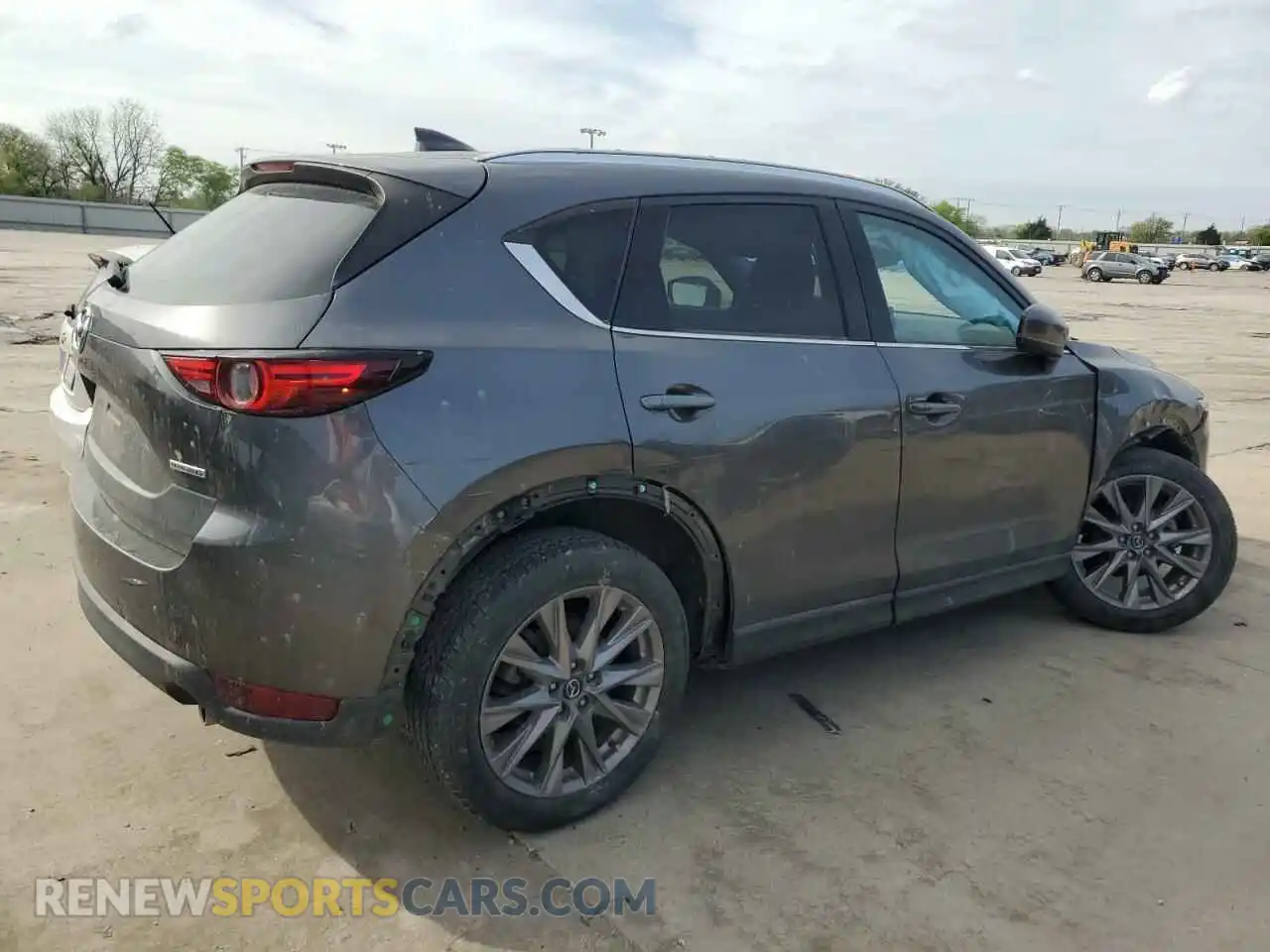 3 fotografías del automóvil dañado JM3KFBDM4L1858108 MAZDA CX-5 2020