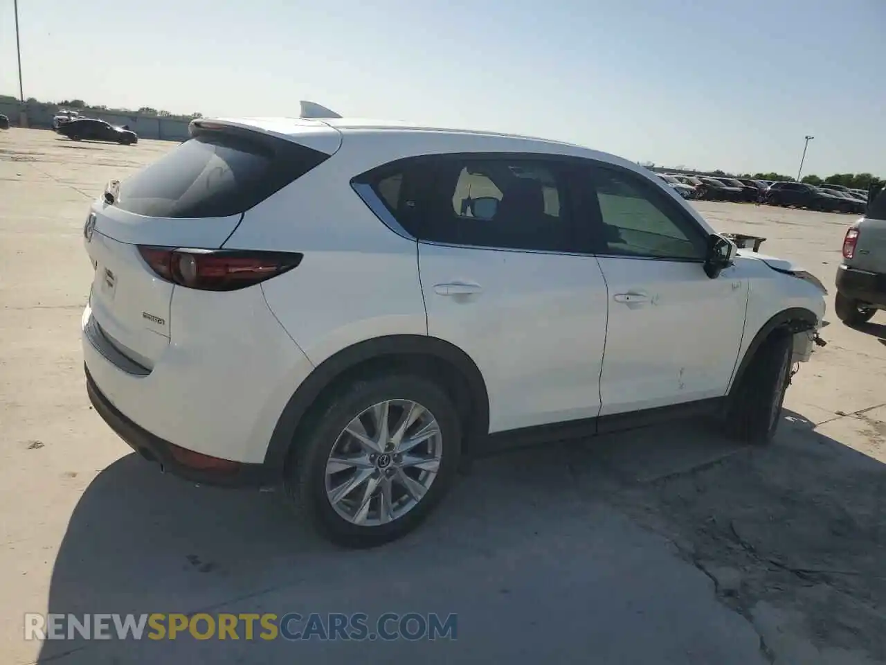 3 Photograph of a damaged car JM3KFBDM5L0862691 MAZDA CX-5 2020