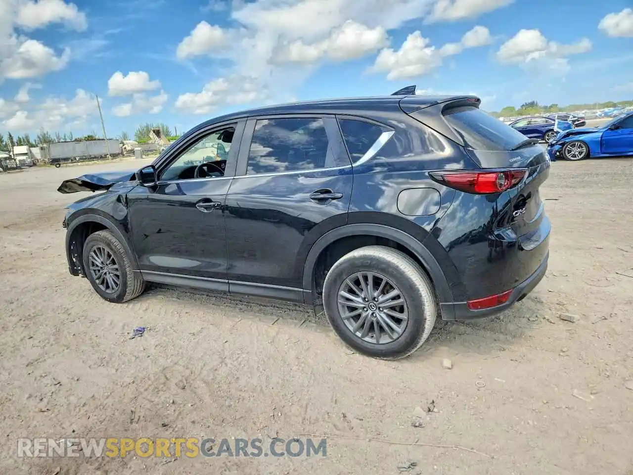 2 fotografías del automóvil dañado JM3KFACM2M0390480 MAZDA CX-5 2021