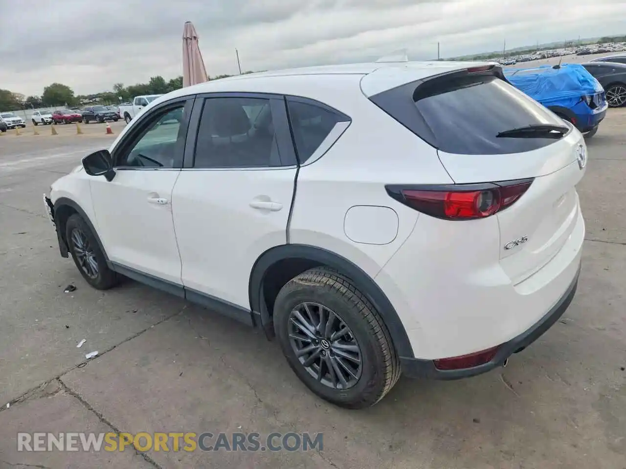 2 fotografías del automóvil dañado JM3KFACM3M1395746 MAZDA CX-5 2021