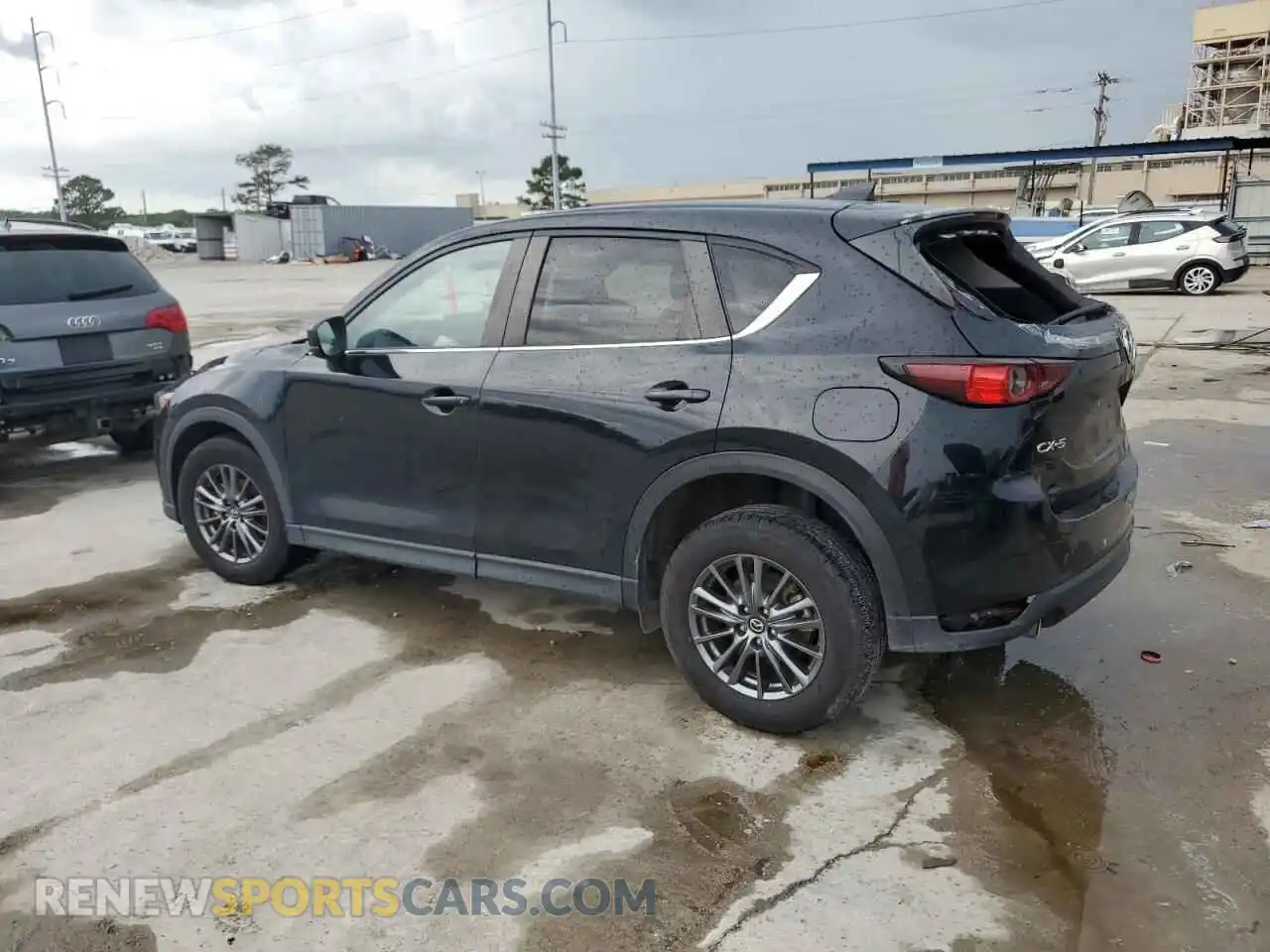 2 fotografías del automóvil dañado JM3KFACM9M1383875 MAZDA CX-5 2021