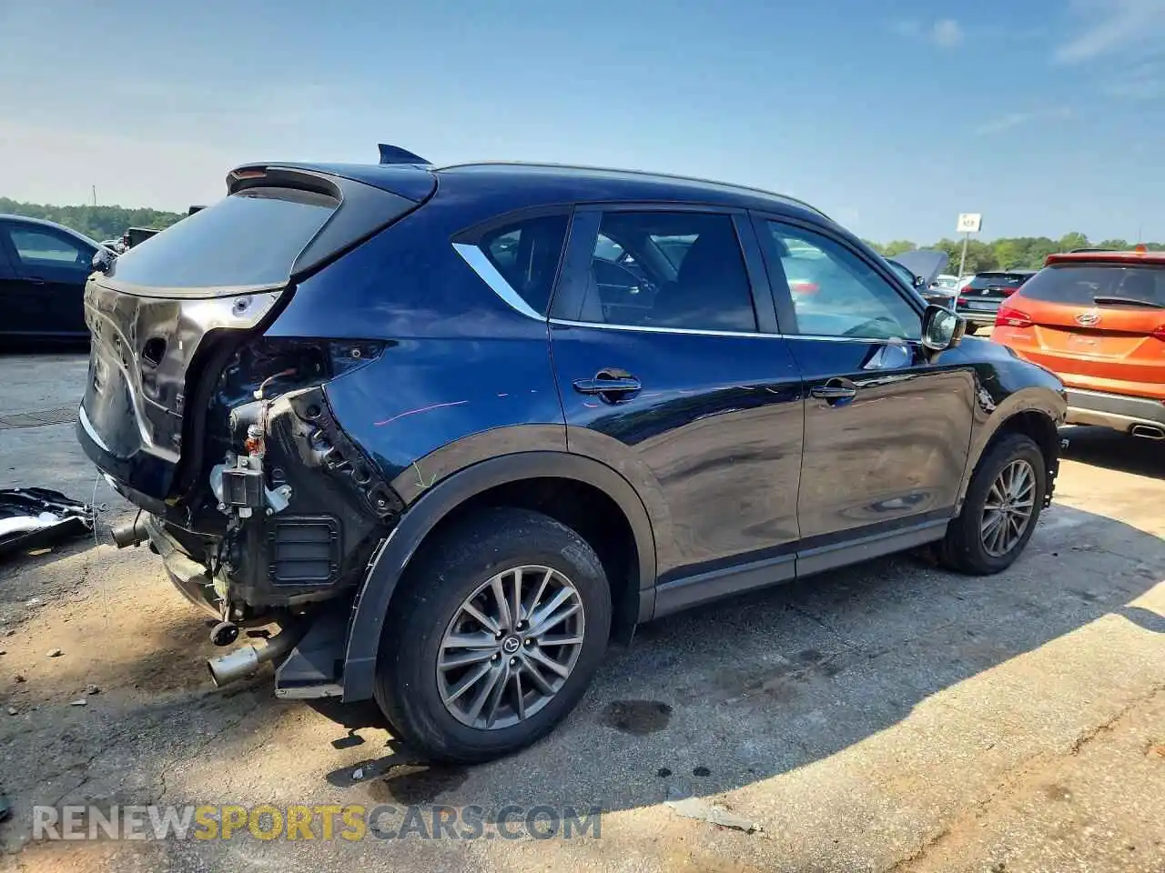 3 fotografías del automóvil dañado JM3KFACMXM0362510 MAZDA CX-5 2021