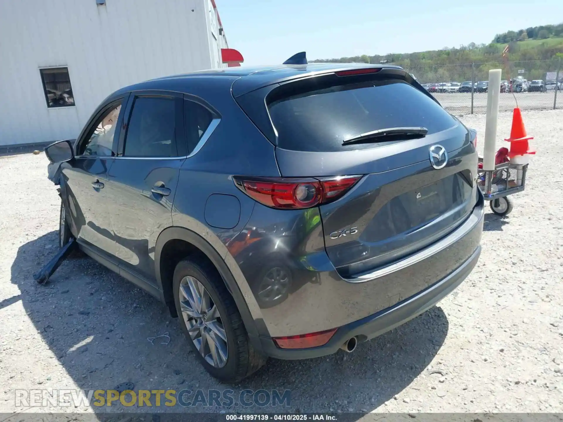 3 Photograph of a damaged car JM3KFADM4M0473116 MAZDA CX-5 2021