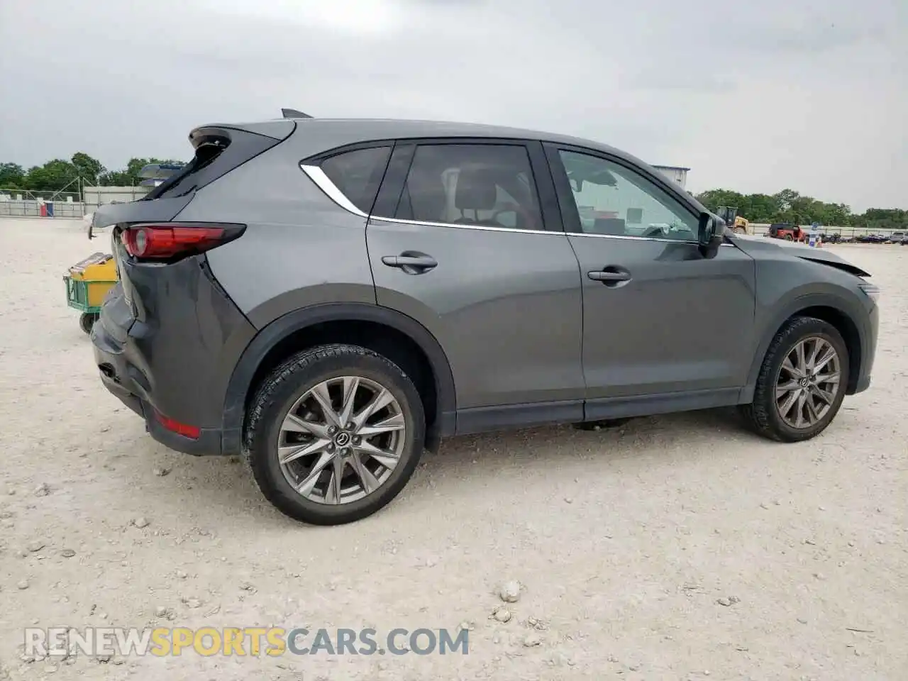 3 Photograph of a damaged car JM3KFADM5M0369024 MAZDA CX-5 2021