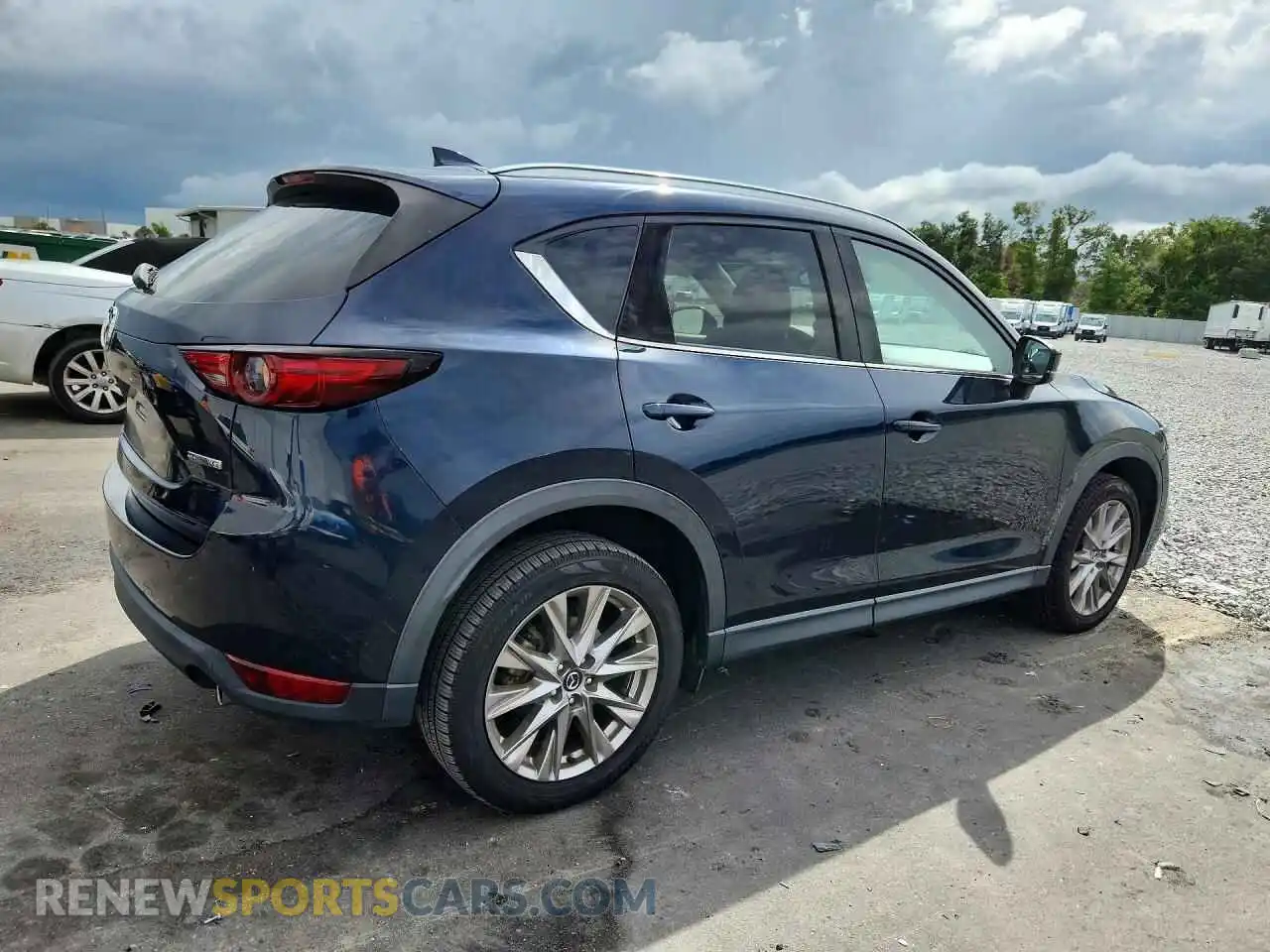 3 fotografías del automóvil dañado JM3KFADM6M1376025 MAZDA CX-5 2021