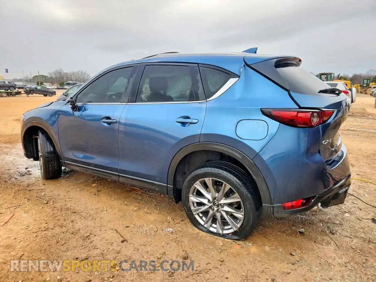 2 fotografías del automóvil dañado JM3KFADM8M1326565 MAZDA CX-5 2021
