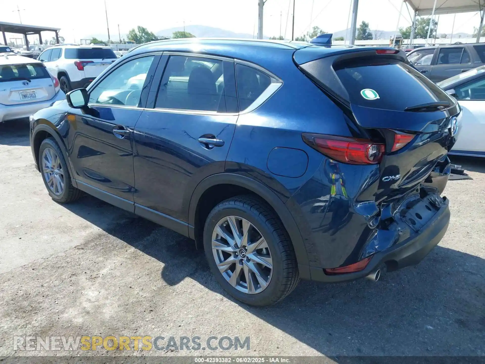 3 Photograph of a damaged car JM3KFADMXM0413521 MAZDA CX-5 2021