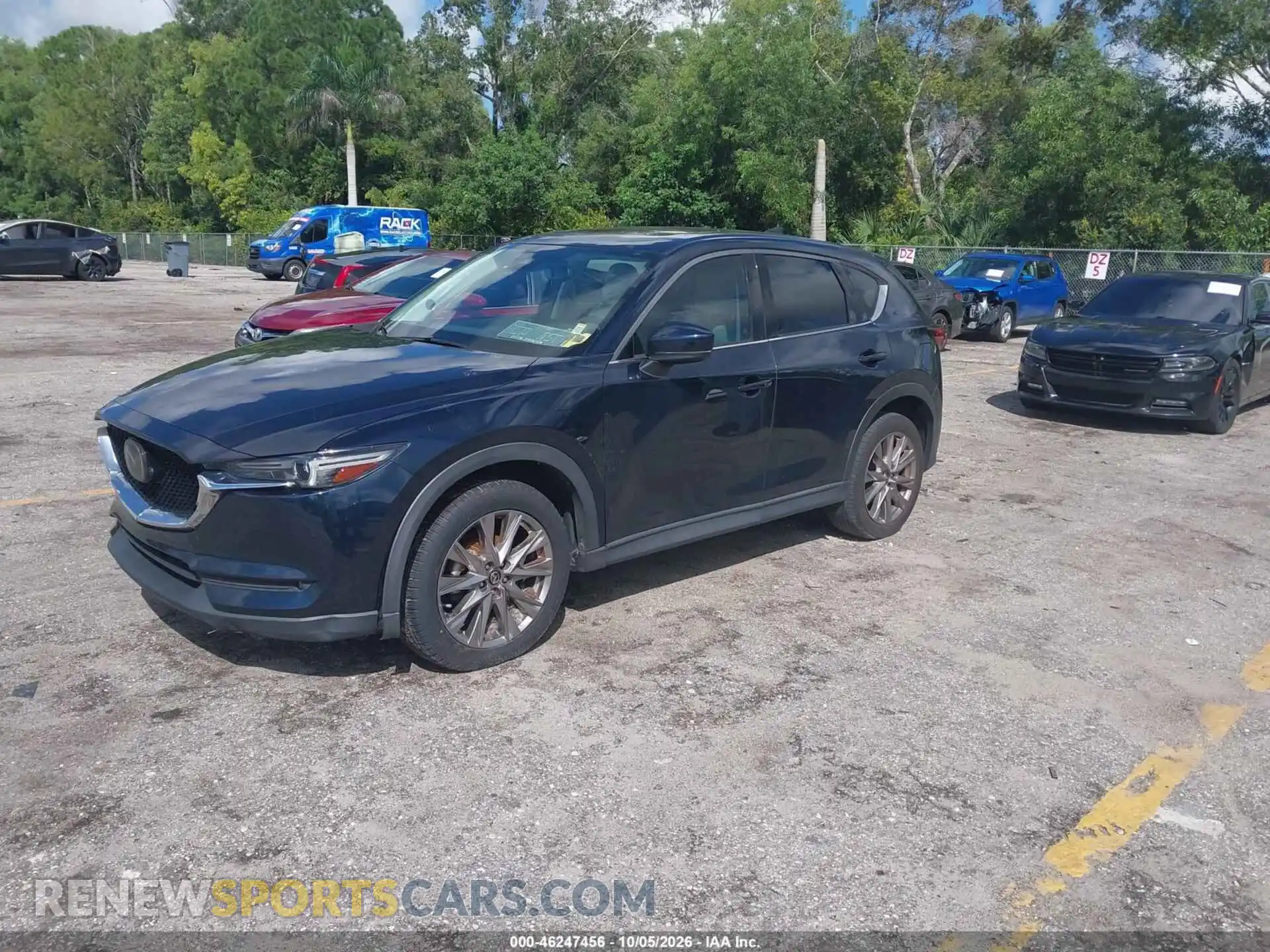 2 fotografías del automóvil dañado JM3KFADMXM0487246 MAZDA CX-5 2021