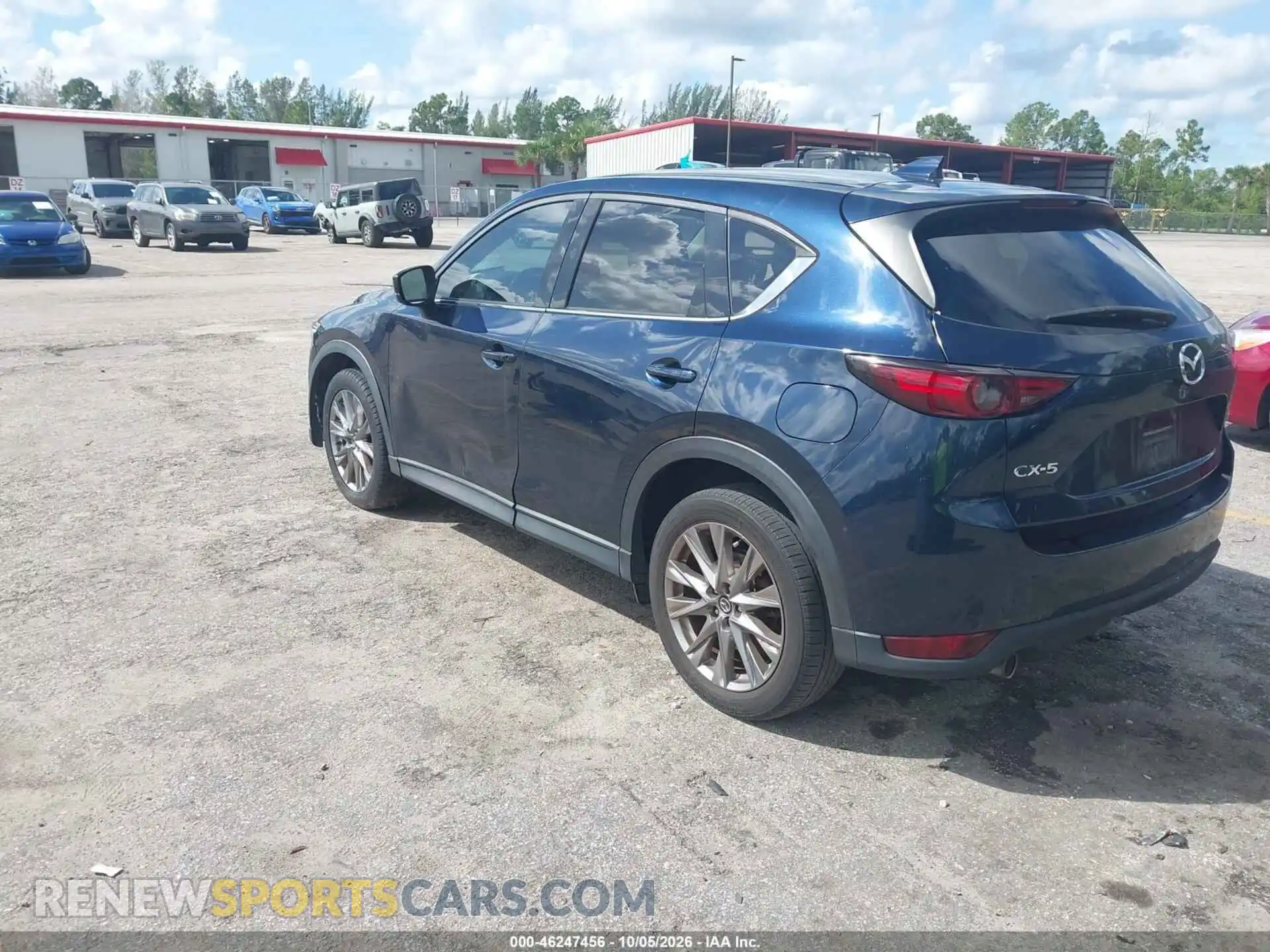 3 fotografías del automóvil dañado JM3KFADMXM0487246 MAZDA CX-5 2021