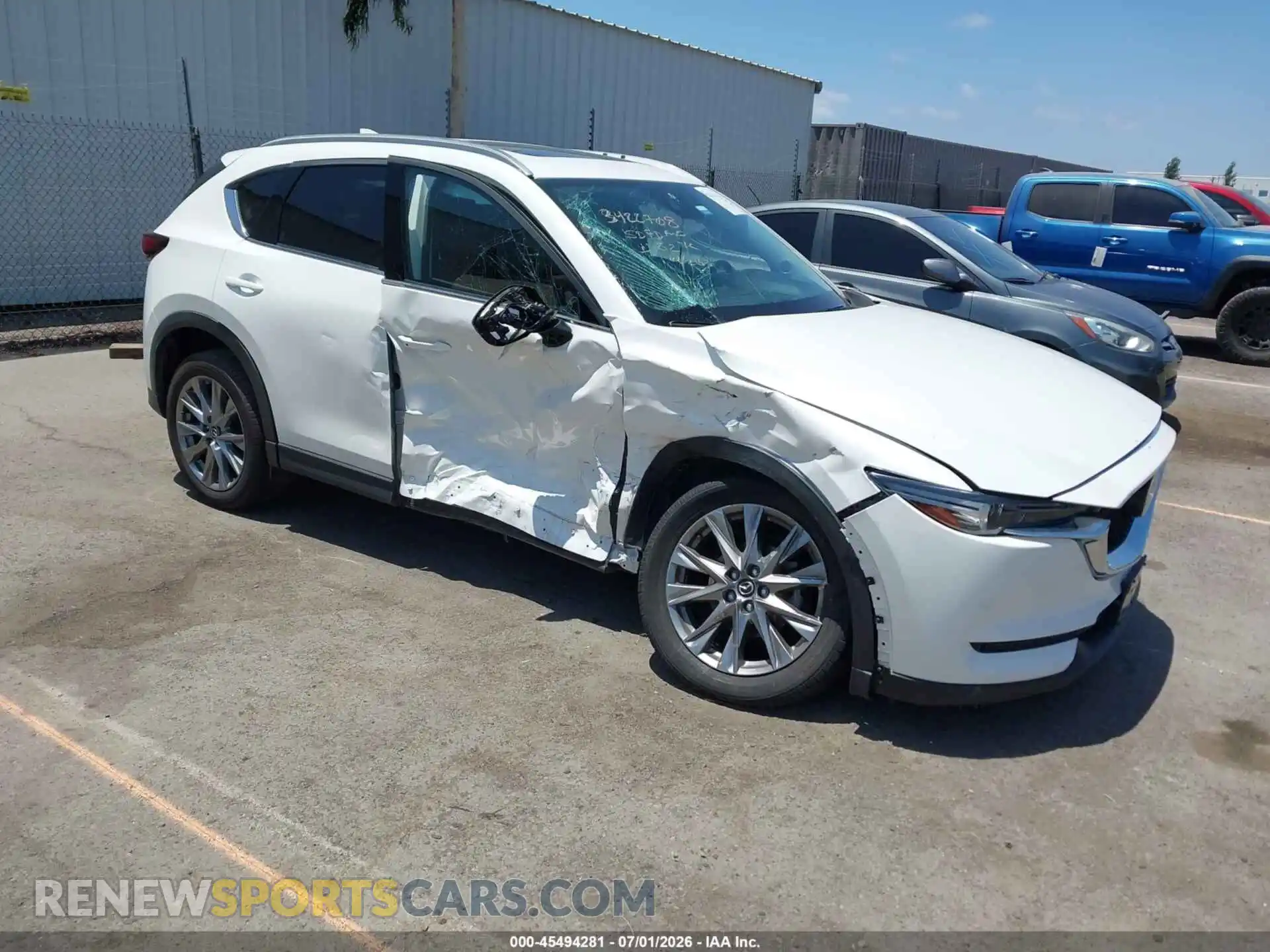 1 Фотография поврежденного автомобиля JM3KFADMXM1367568 MAZDA CX-5 2021