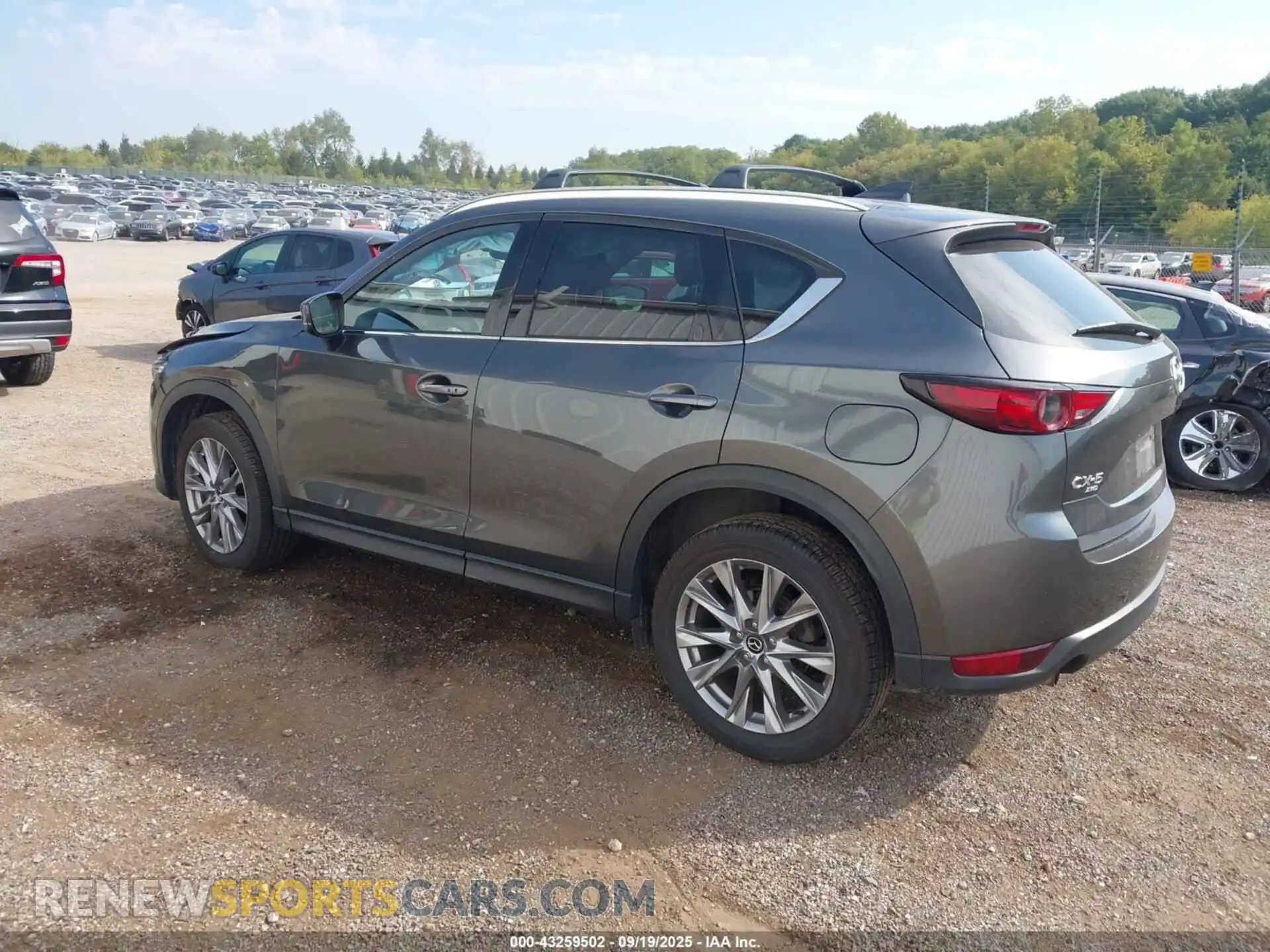 3 fotografías del automóvil dañado JM3KFBAY3M0304489 MAZDA CX-5 2021