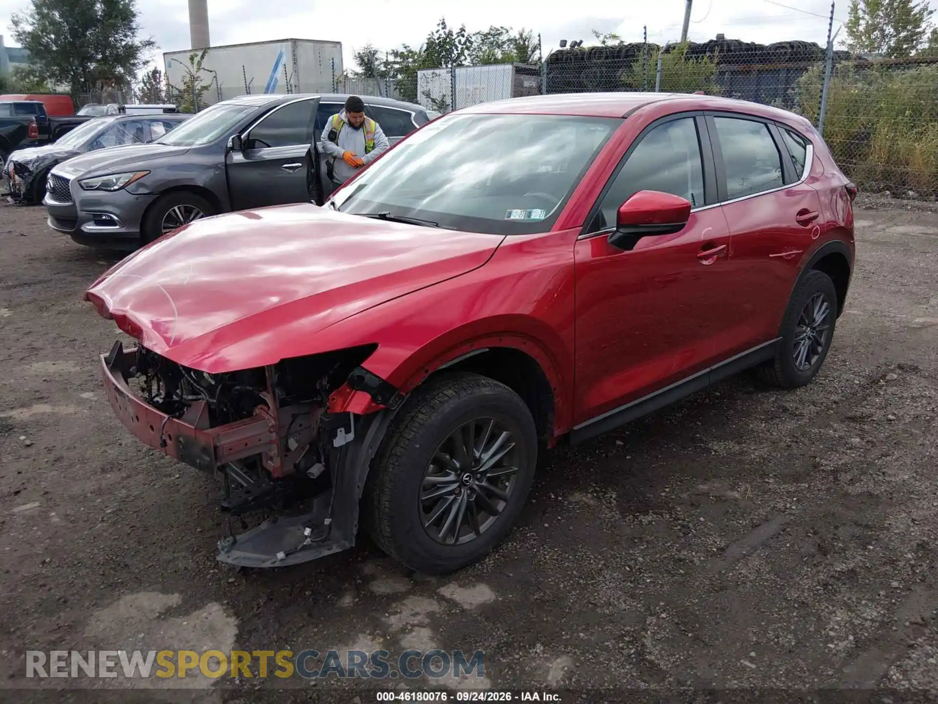 2 fotografías del automóvil dañado JM3KFBBM3M0403325 MAZDA CX-5 2021
