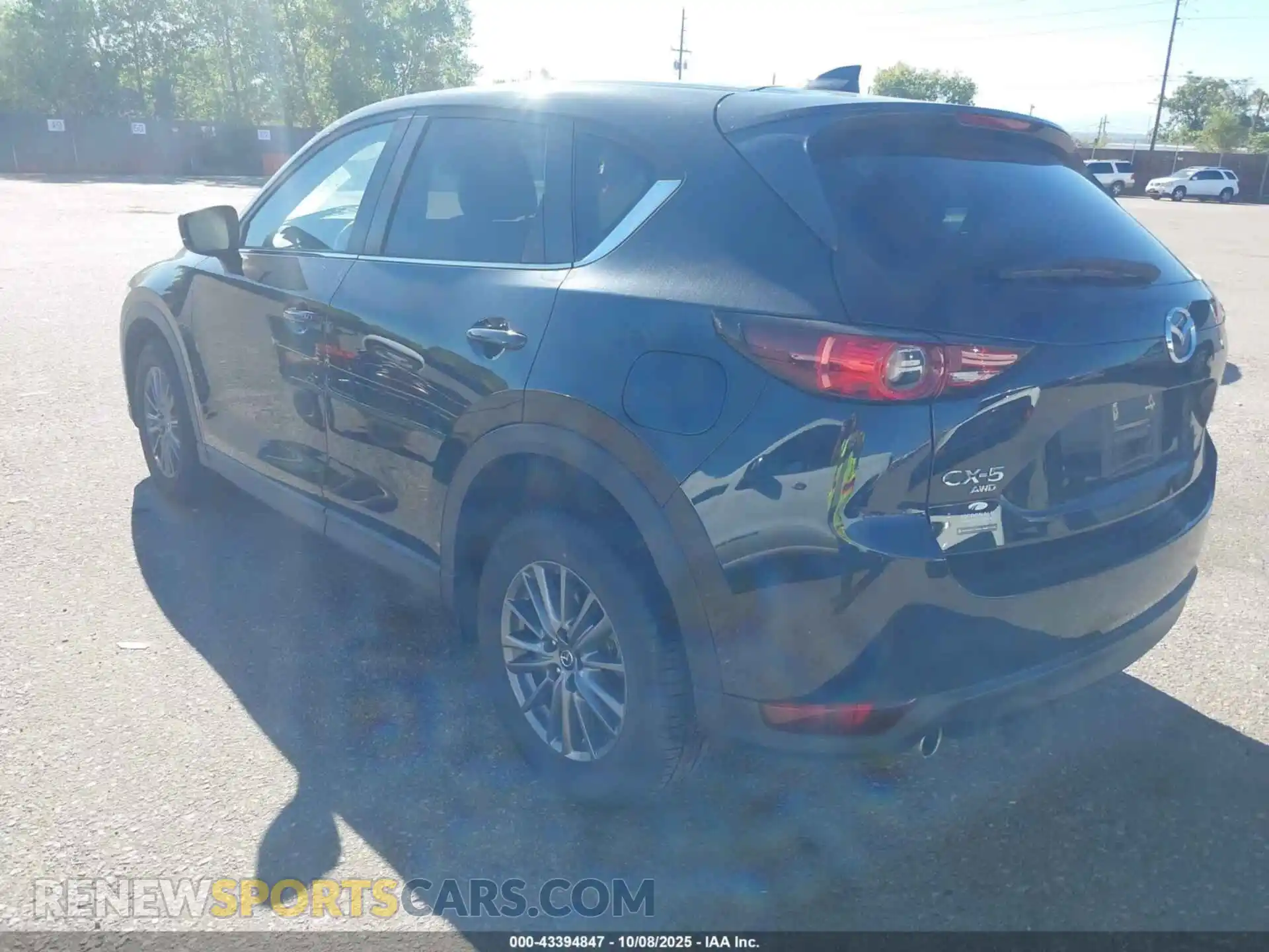 3 fotografías del automóvil dañado JM3KFBCM1M0441604 MAZDA CX-5 2021