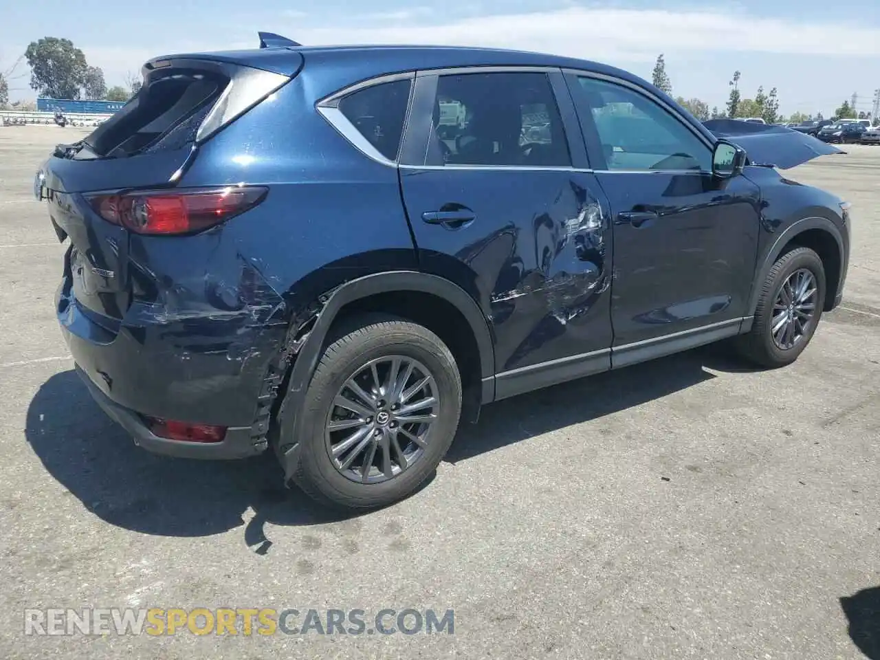 3 fotografías del automóvil dañado JM3KFBCM3M0444410 MAZDA CX-5 2021