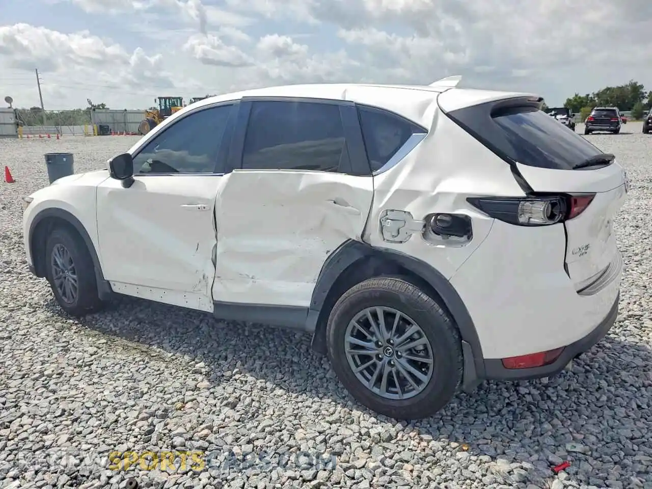 2 fotografías del automóvil dañado JM3KFBCM5M0488196 MAZDA CX-5 2021