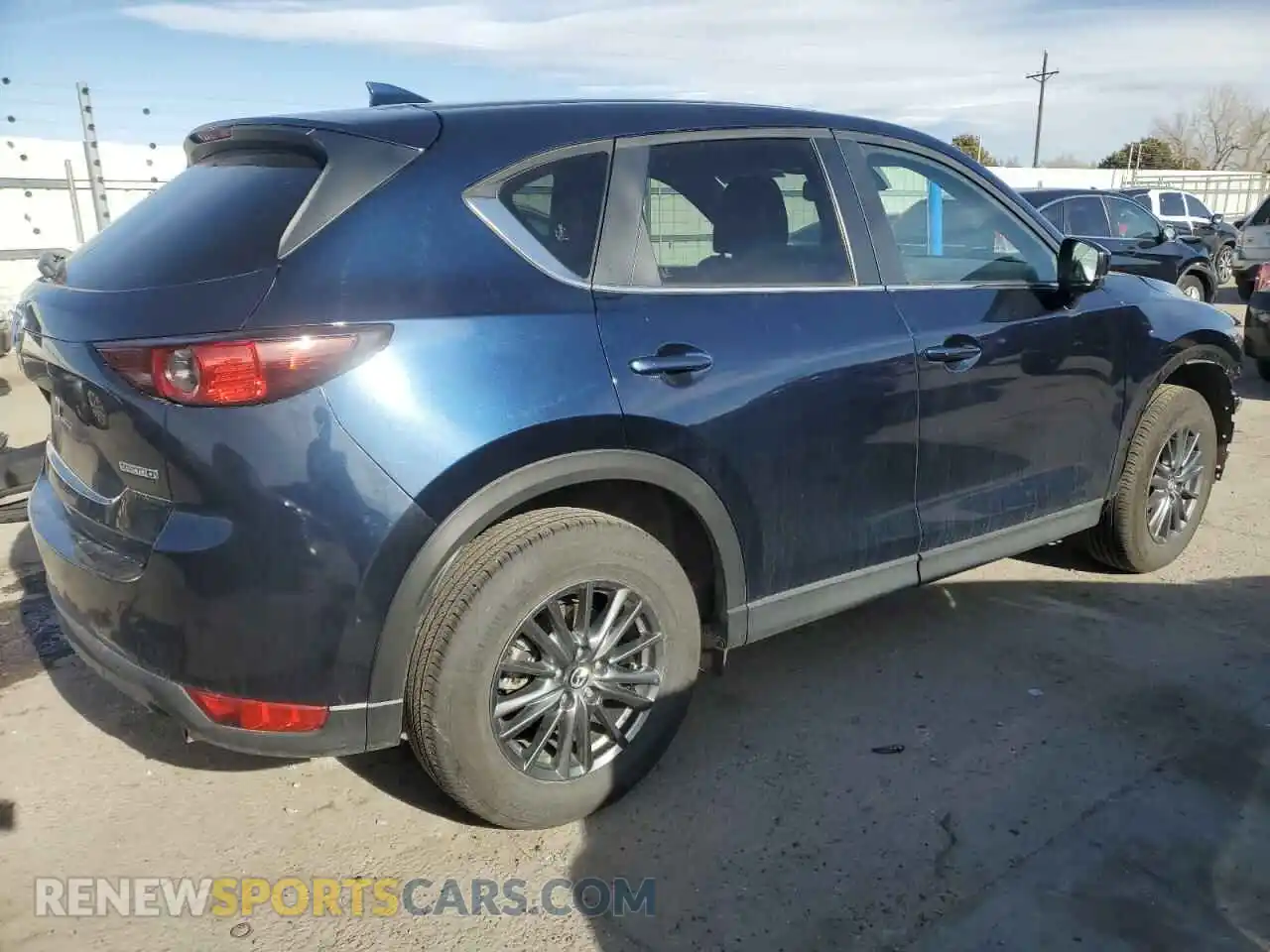 3 fotografías del automóvil dañado JM3KFBCM6M0317800 MAZDA CX-5 2021