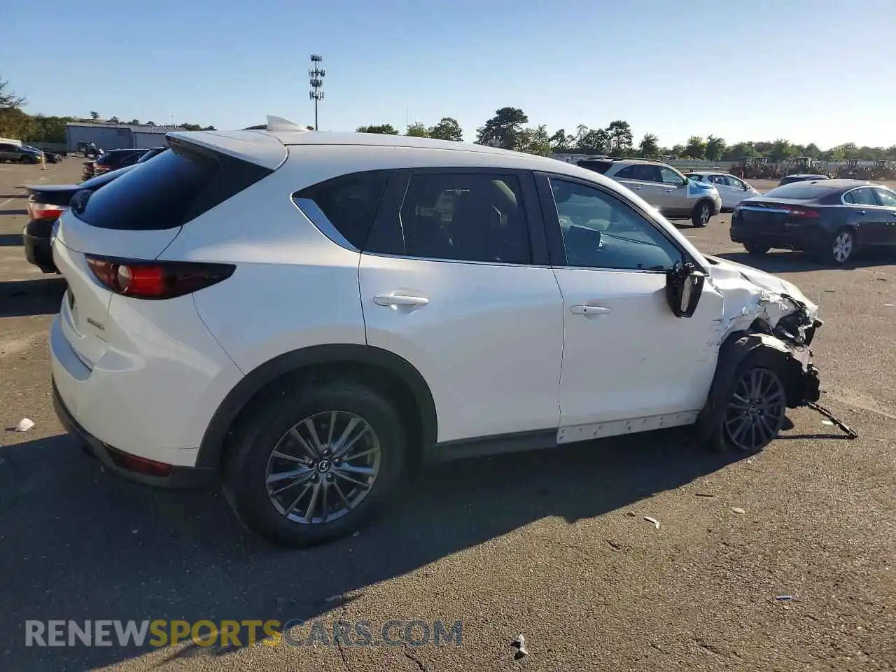 3 fotografías del automóvil dañado JM3KFBCM7M0376726 MAZDA CX-5 2021
