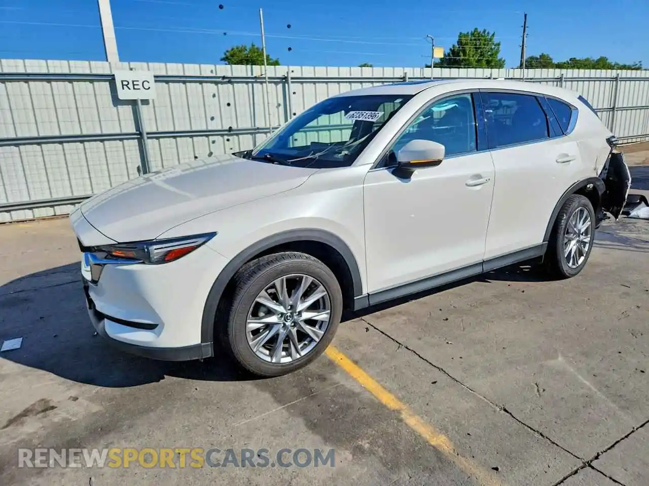 1 Photograph of a damaged car JM3KFBDM2M1348292 MAZDA CX-5 2021