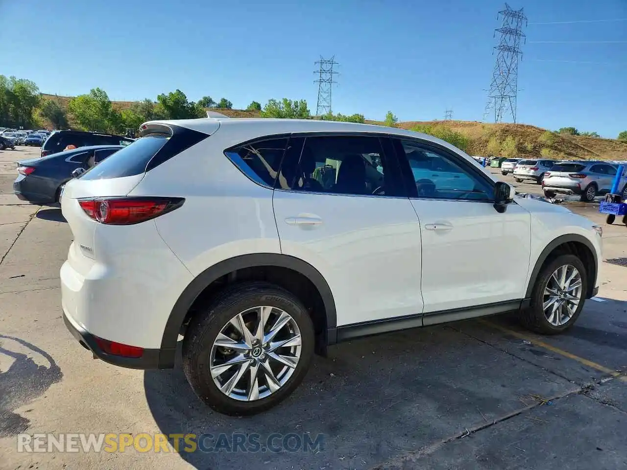 3 Photograph of a damaged car JM3KFBDM2M1348292 MAZDA CX-5 2021