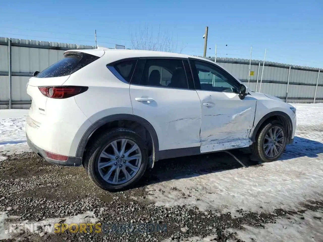 3 Photograph of a damaged car JM3KFBDM3M1305807 MAZDA CX-5 2021