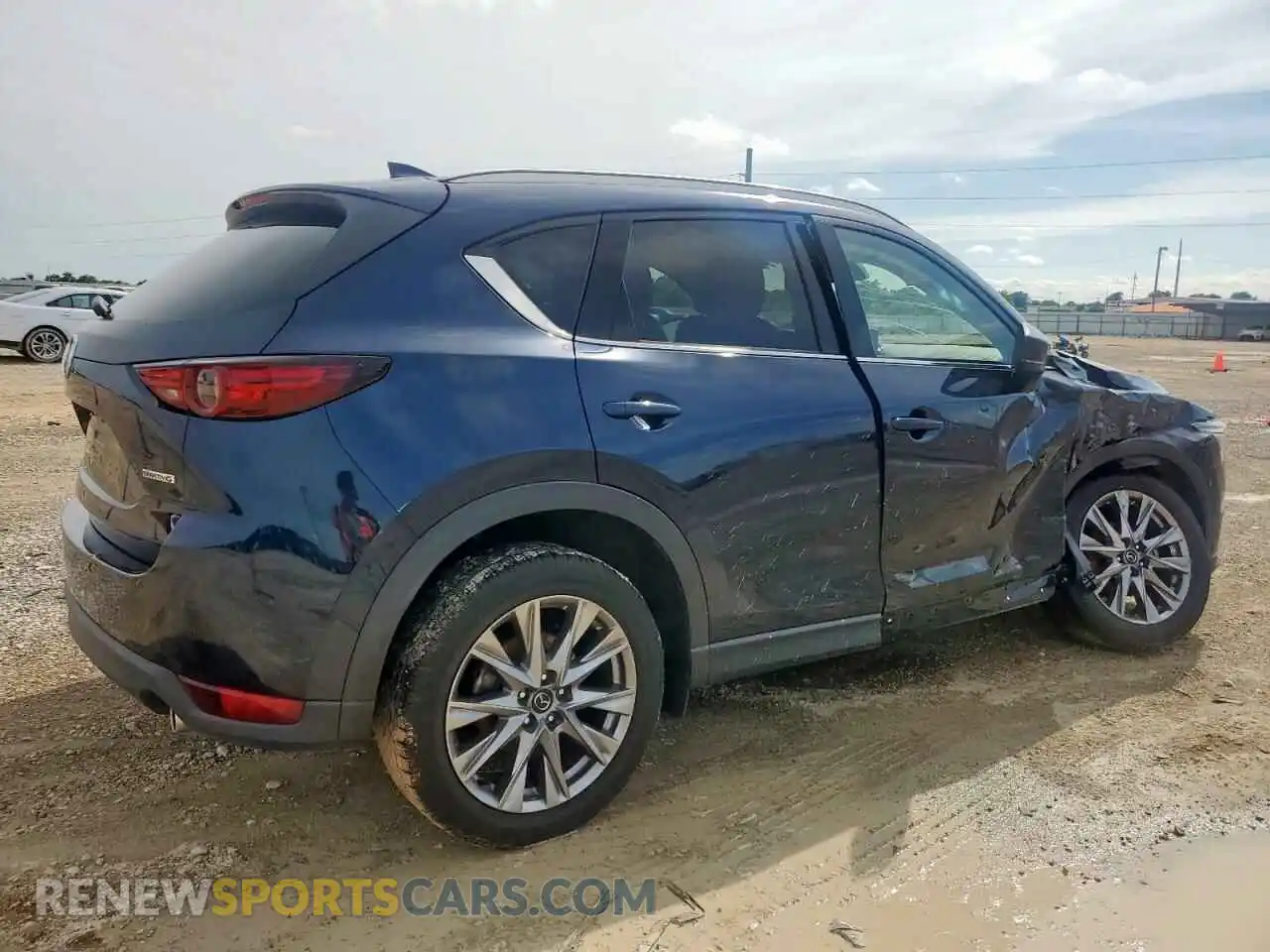 3 fotografías del automóvil dañado JM3KFBDM4M1340145 MAZDA CX-5 2021