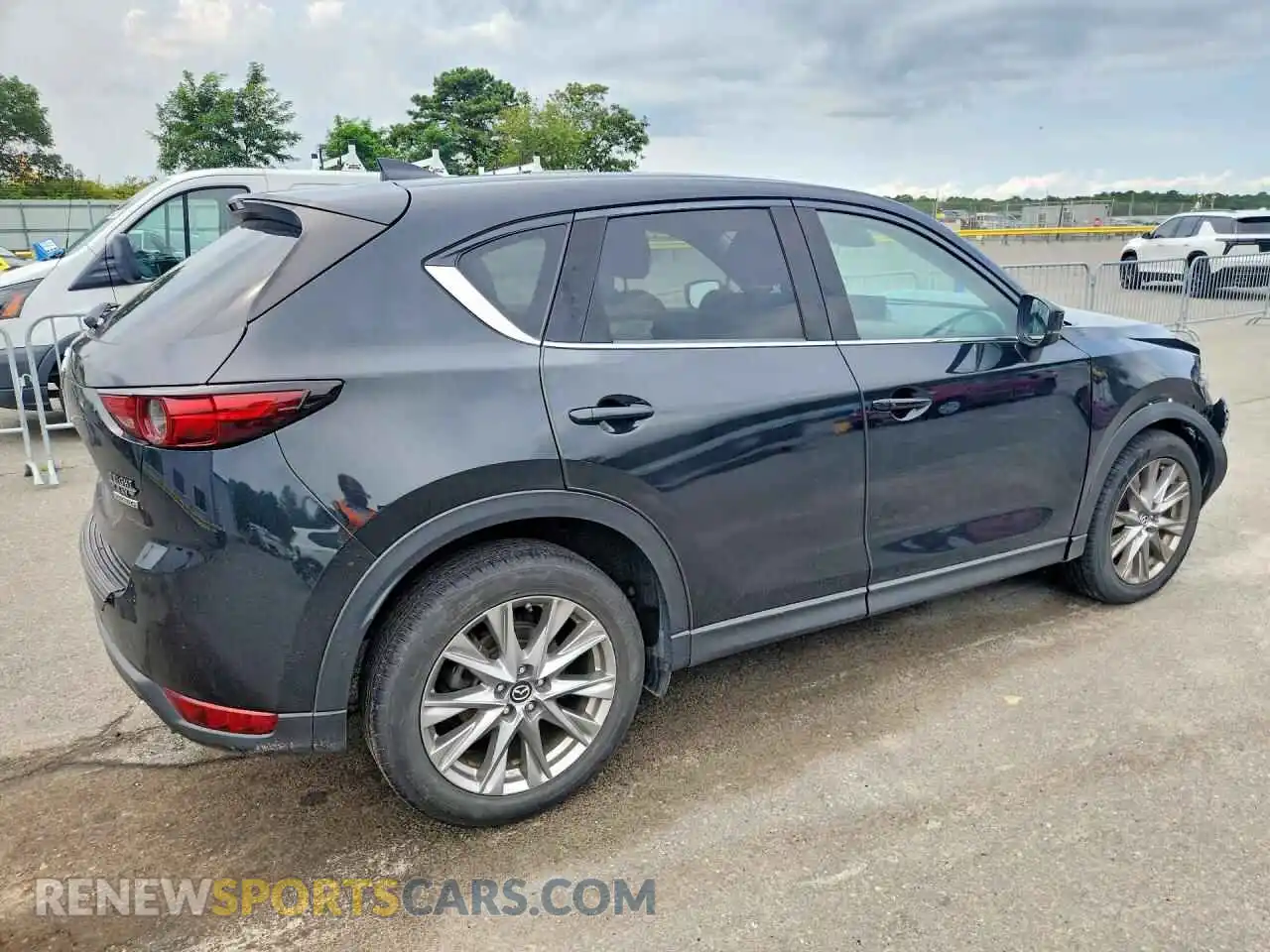 3 Photograph of a damaged car JM3KFBDM7M0402692 MAZDA CX-5 2021