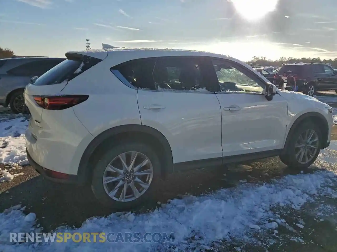 3 Photograph of a damaged car JM3KFBDM9M1494303 MAZDA CX-5 2021
