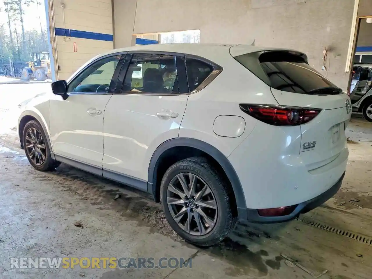 2 Photograph of a damaged car JM3KFBEYXM0464430 MAZDA CX-5 2021