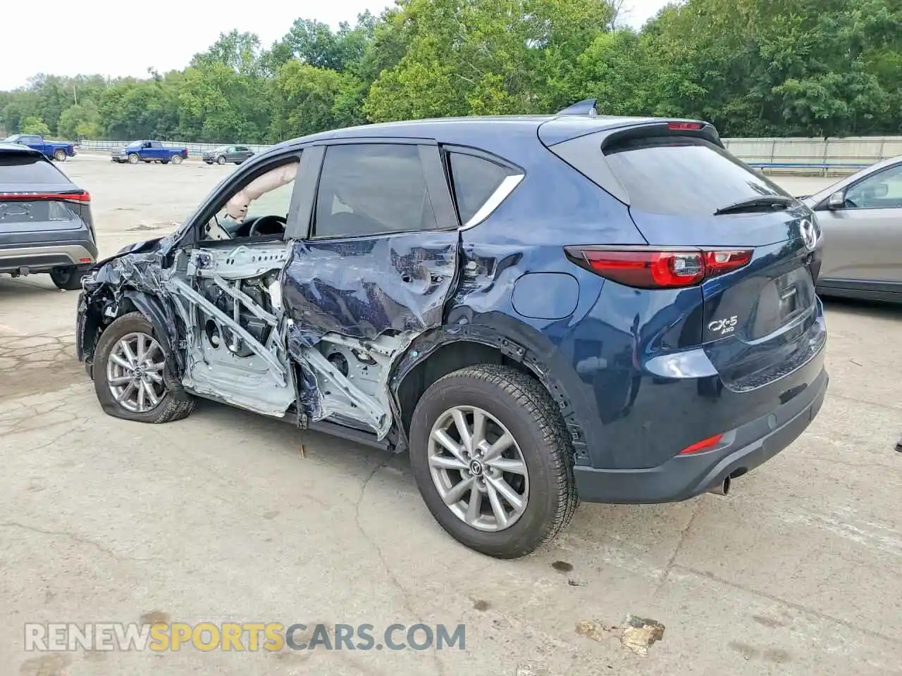 2 Photograph of a damaged car JM3KFBBM0N0588581 MAZDA CX-5 2022