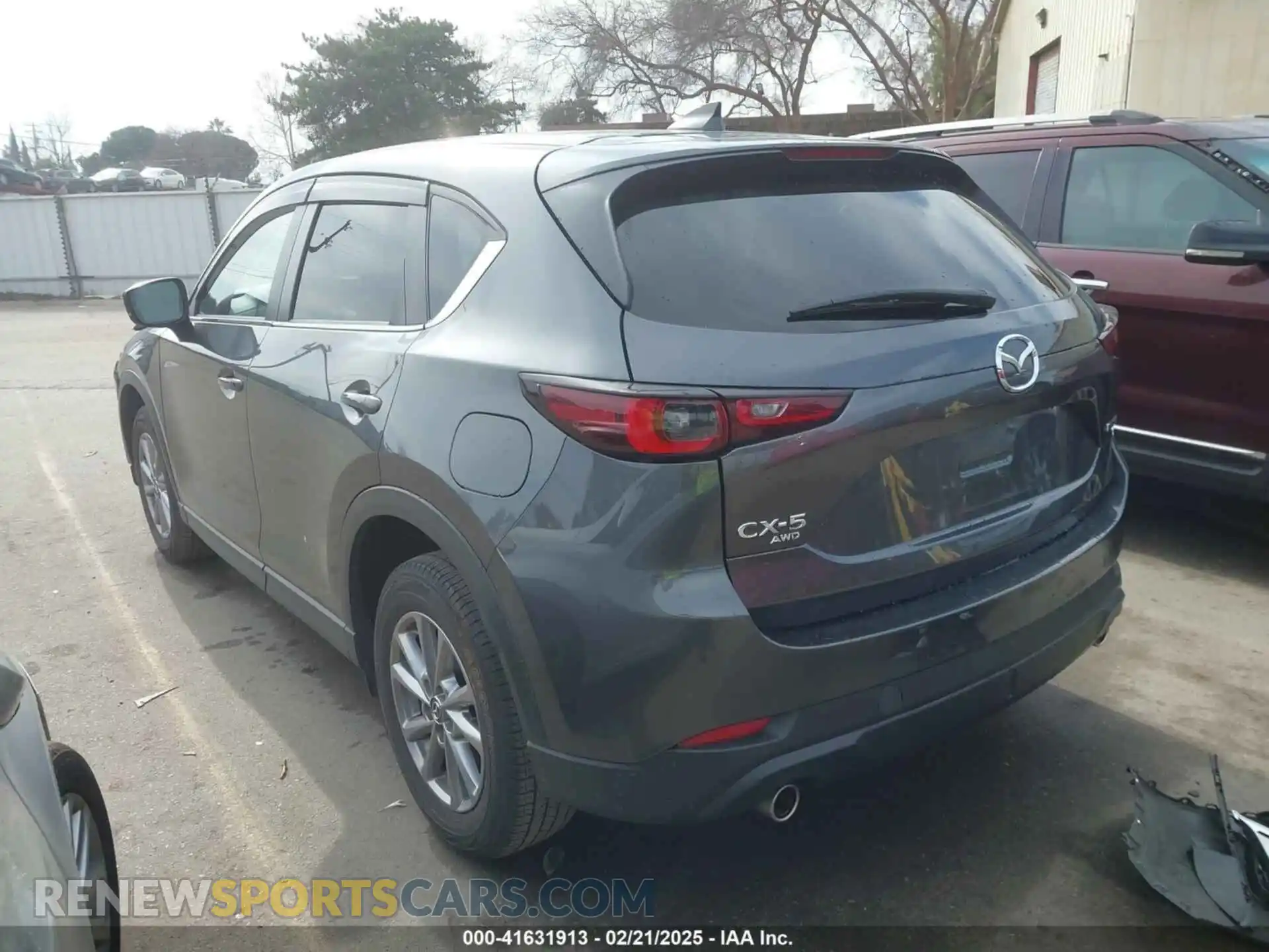 3 Photograph of a damaged car JM3KFBBM4N0532014 MAZDA CX-5 2022