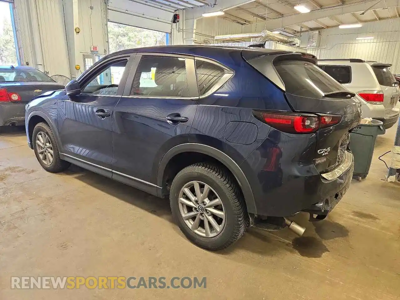 2 fotografías del automóvil dañado JM3KFBCM1N0553840 MAZDA CX-5 2022