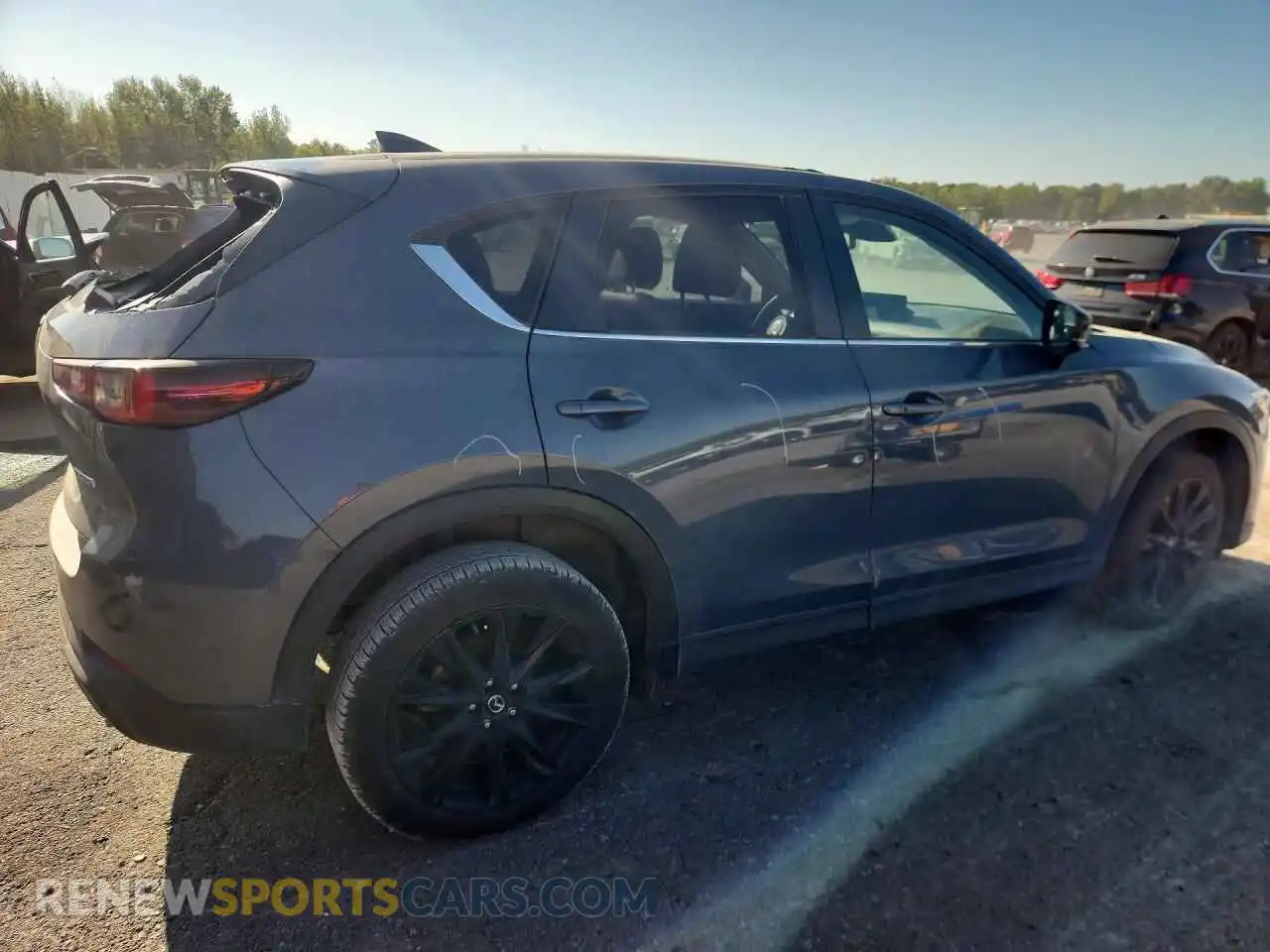 3 fotografías del automóvil dañado JM3KFBCM4N0626134 MAZDA CX-5 2022