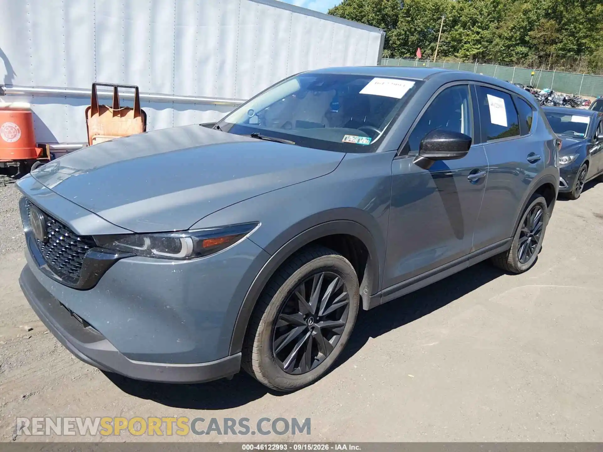 2 fotografías del automóvil dañado JM3KFBCM5N1611622 MAZDA CX-5 2022