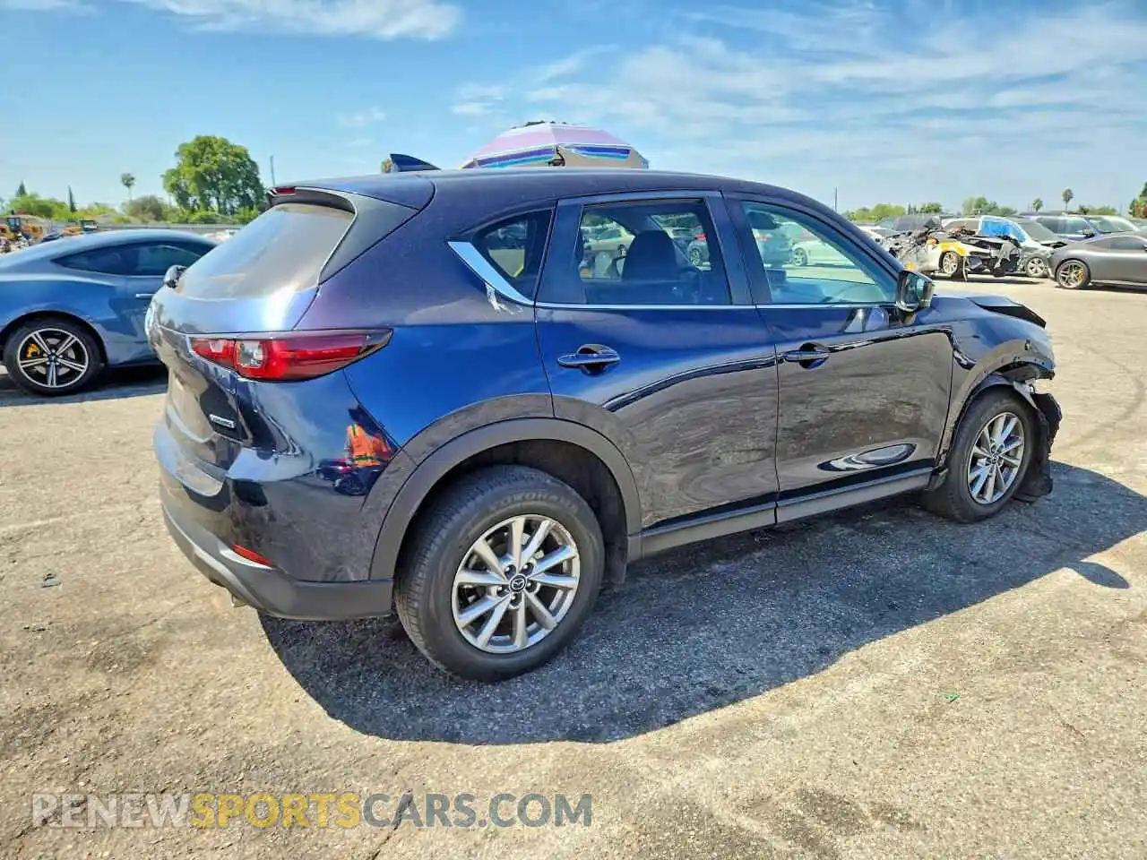 3 fotografías del automóvil dañado JM3KFBCM6N0565823 MAZDA CX-5 2022