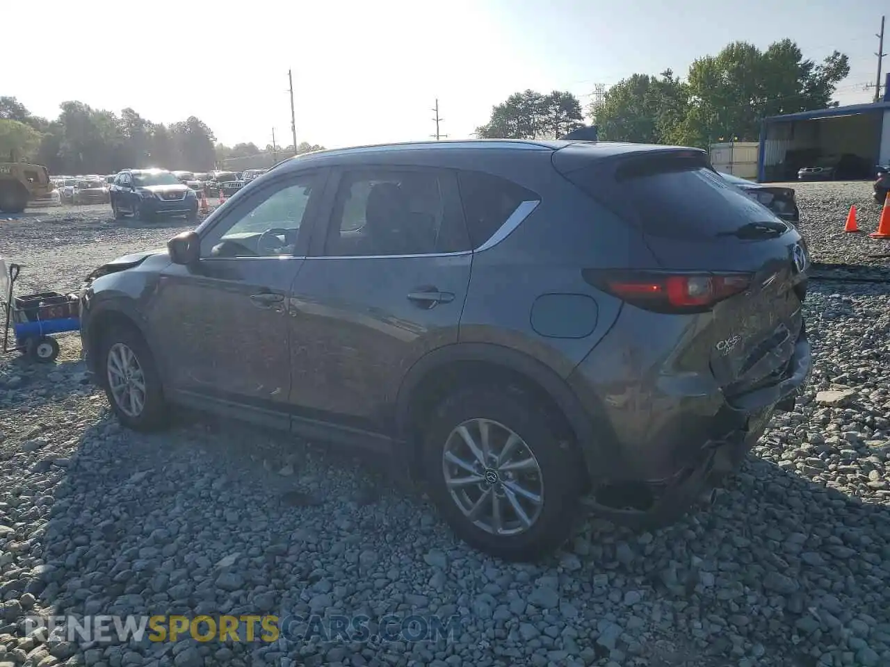 2 fotografías del automóvil dañado JM3KFBCM8N0570697 MAZDA CX-5 2022