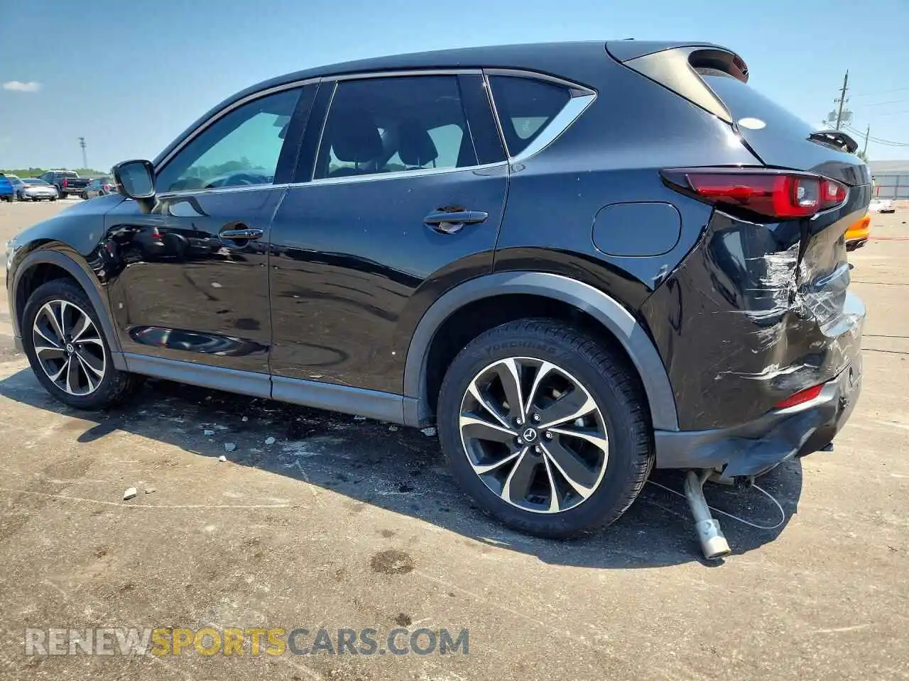 2 fotografías del automóvil dañado JM3KFBEM0N0640691 MAZDA CX-5 2022