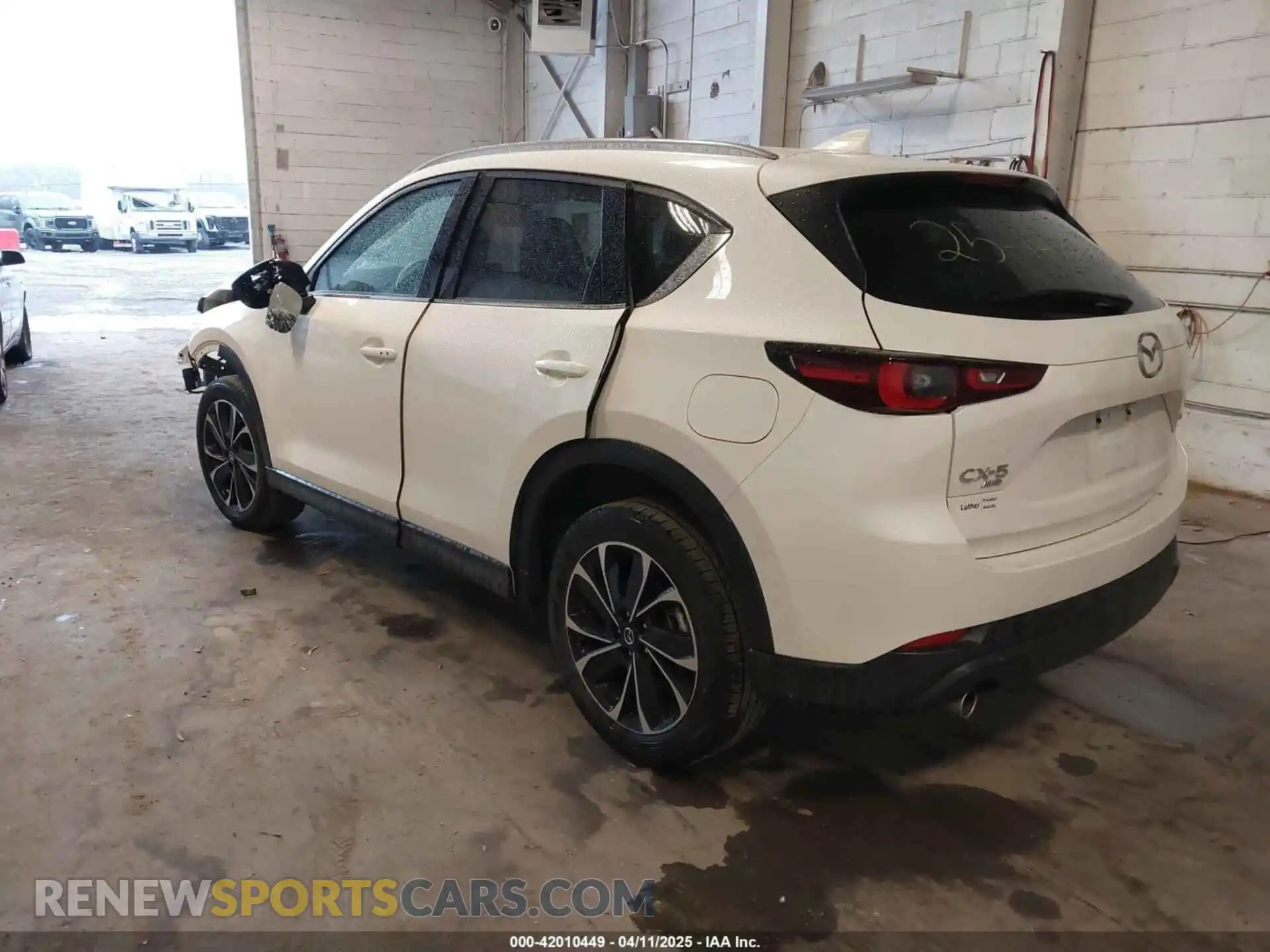 3 Photograph of a damaged car JM3KFBEM0N1613792 MAZDA CX-5 2022