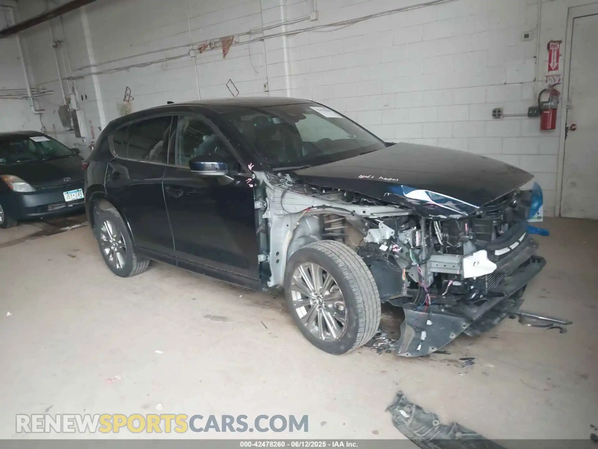 1 Photograph of a damaged car JM3KFBXY2N0555321 MAZDA CX-5 2022