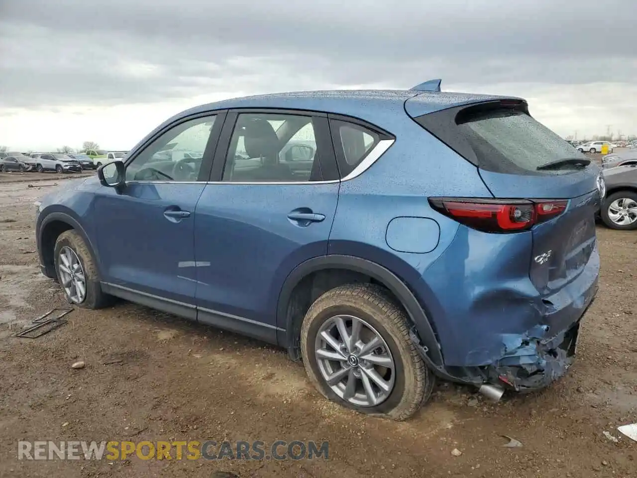 2 fotografías del automóvil dañado JM3KFBAMXP0201233 MAZDA CX-5 2023