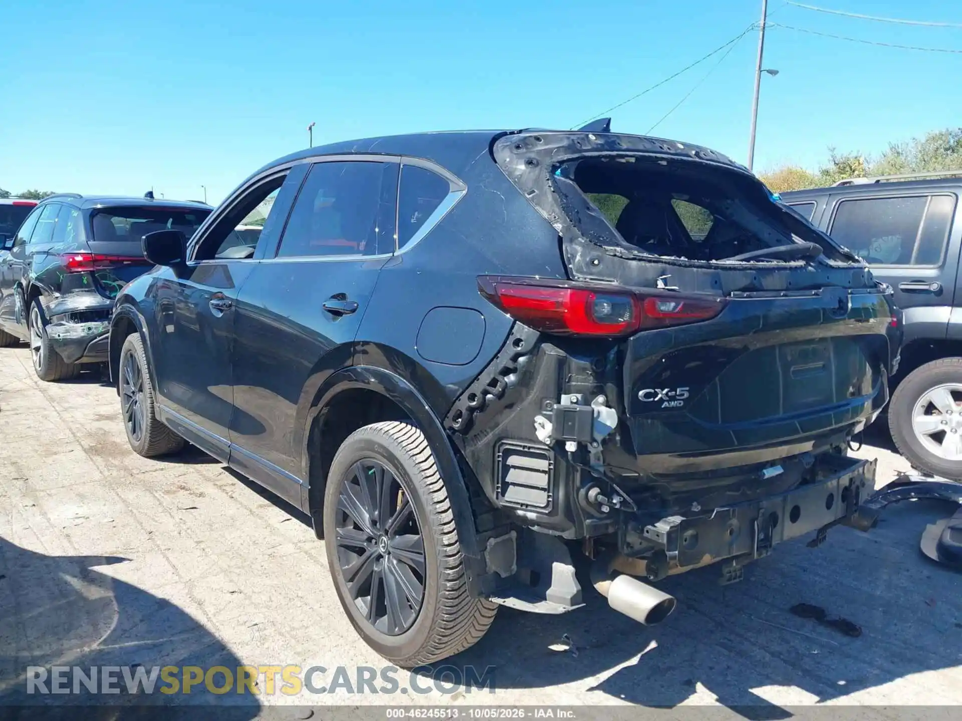 3 fotografías del automóvil dañado JM3KFBAY9P0174562 MAZDA CX-5 2023