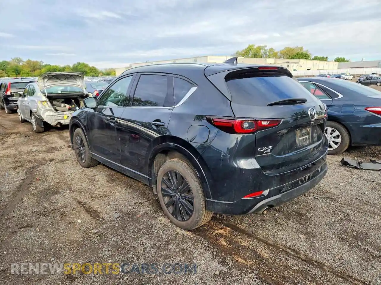 2 fotografías del automóvil dañado JM3KFBAY9P0175548 MAZDA CX-5 2023