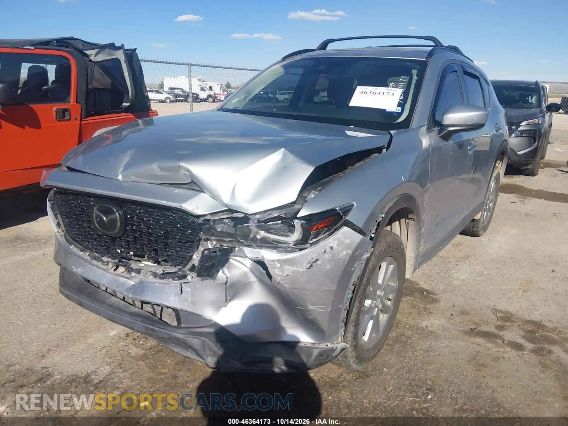 2 fotografías del automóvil dañado JM3KFBCM0P0142738 MAZDA CX-5 2023