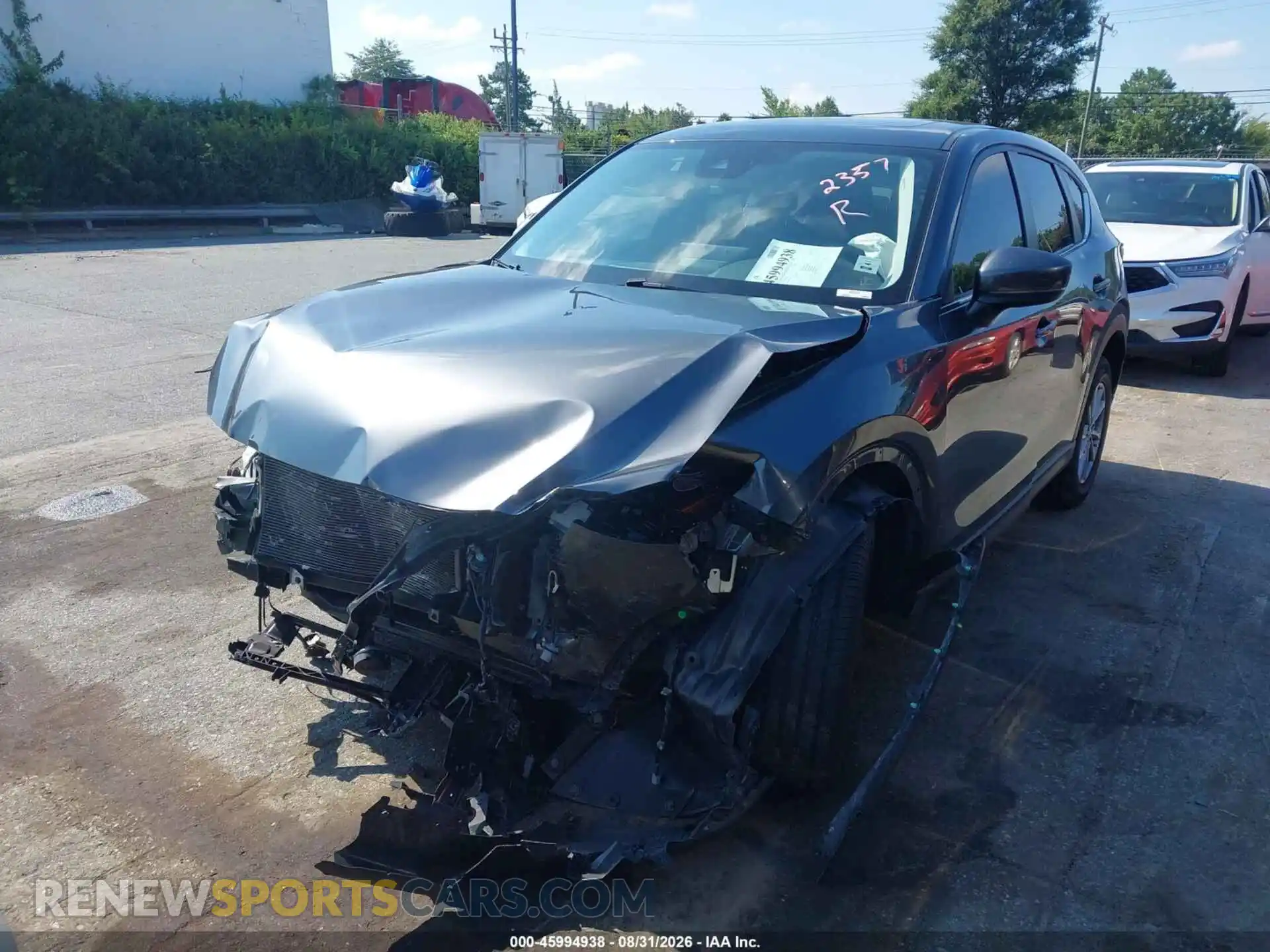 2 fotografías del automóvil dañado JM3KFBCM1P0252357 MAZDA CX-5 2023