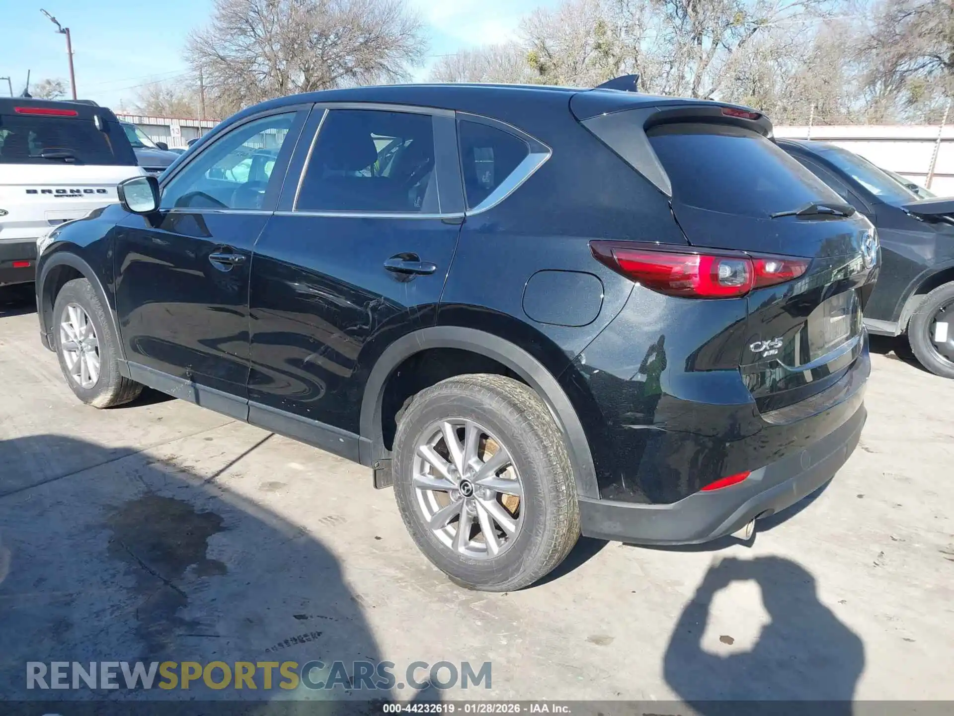 3 Photograph of a damaged car JM3KFBCM2P0201594 MAZDA CX-5 2023