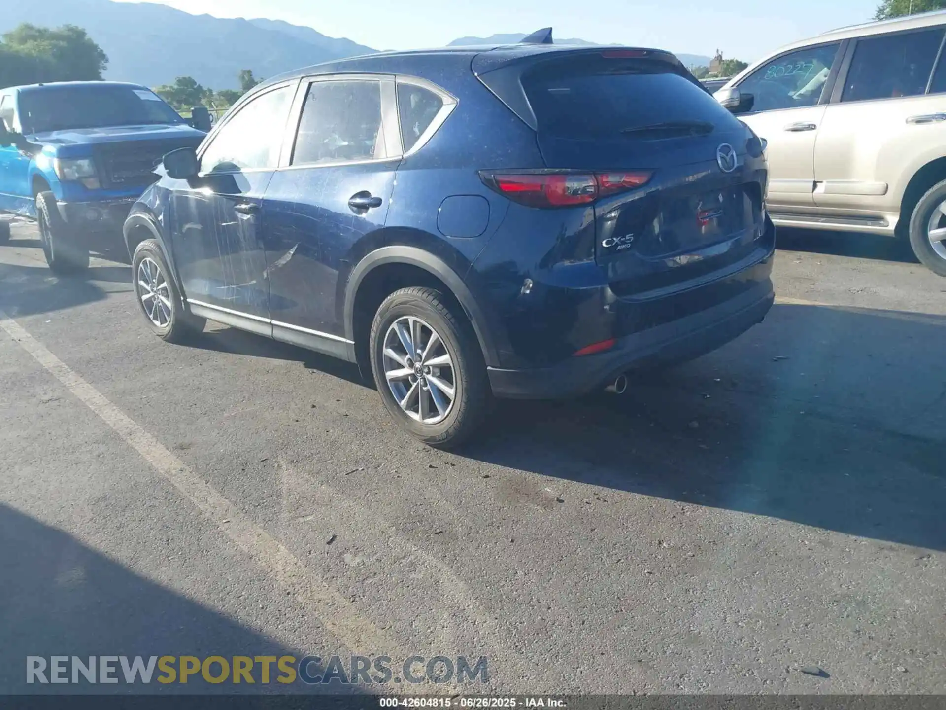 3 Photograph of a damaged car JM3KFBCM3P0138022 MAZDA CX-5 2023