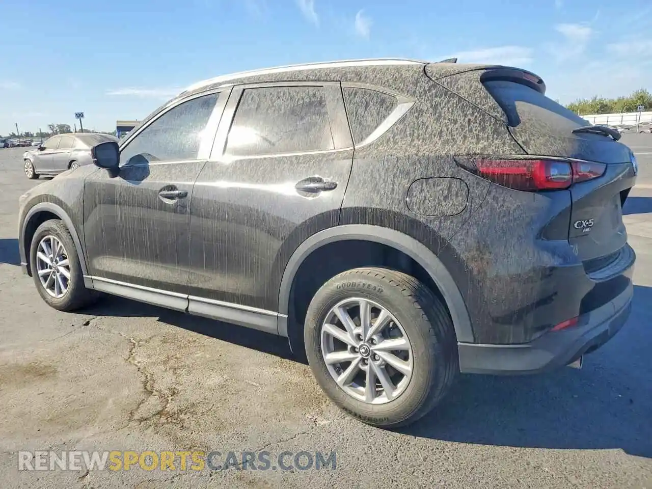 2 fotografías del automóvil dañado JM3KFBCM4P0198245 MAZDA CX-5 2023